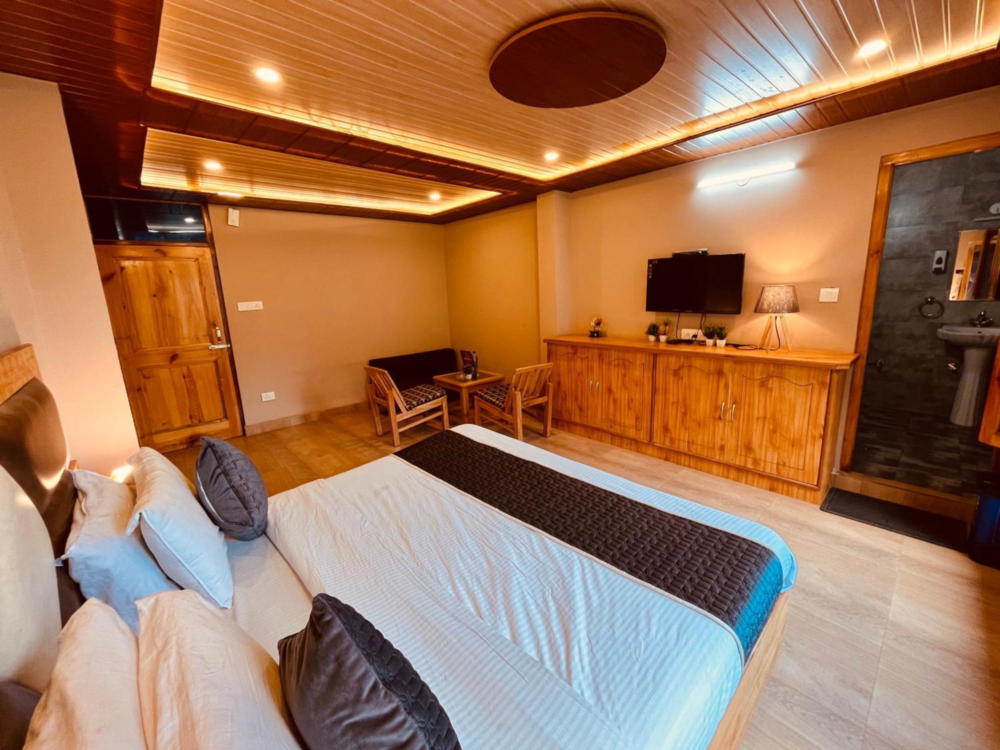 The Sana Luxury Stay, Hotel