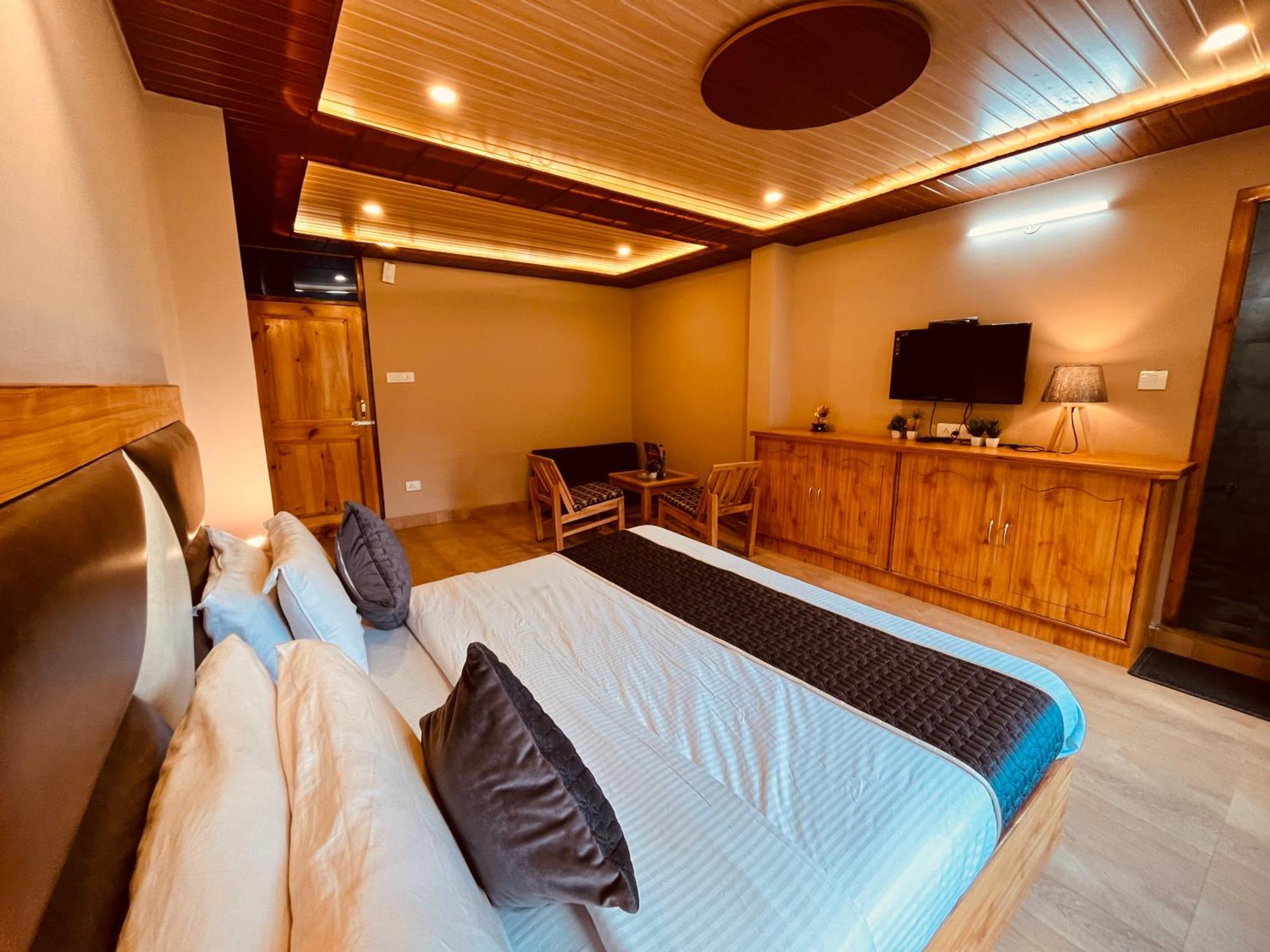 The Sana Luxury Stay, Hotel