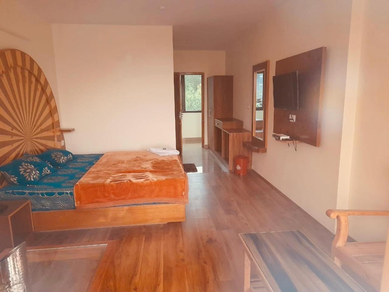 Hotel Cedar Valley Retreat Manali (Himachal Pradesh)