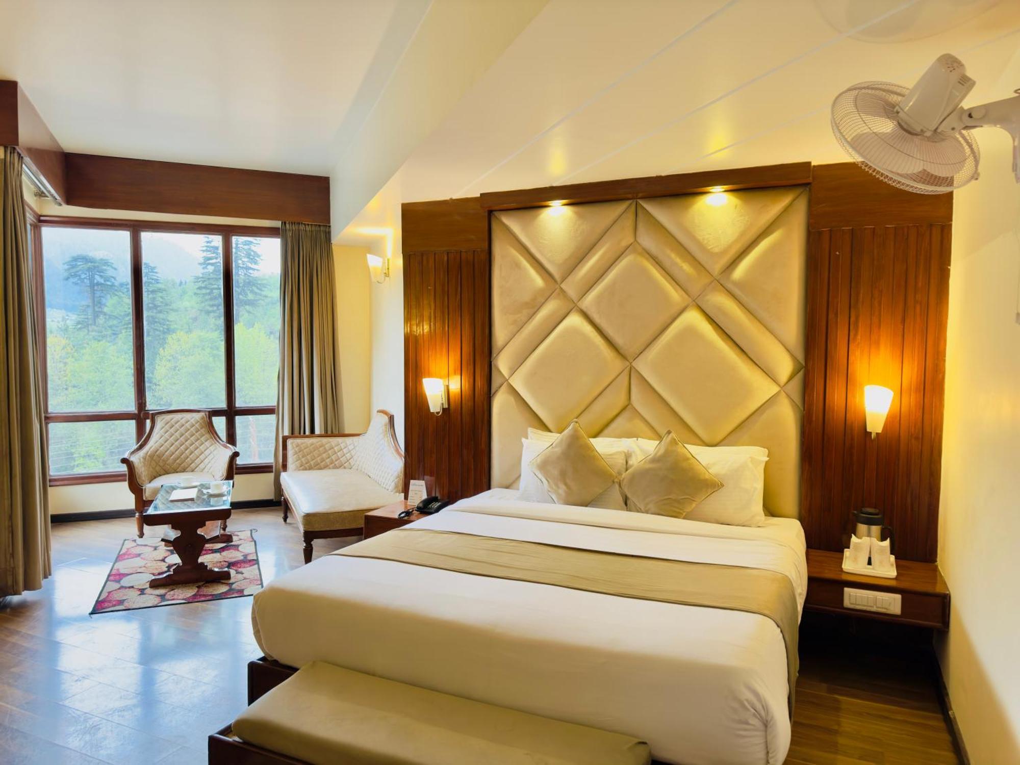 River Grand View And - A River Side 4*