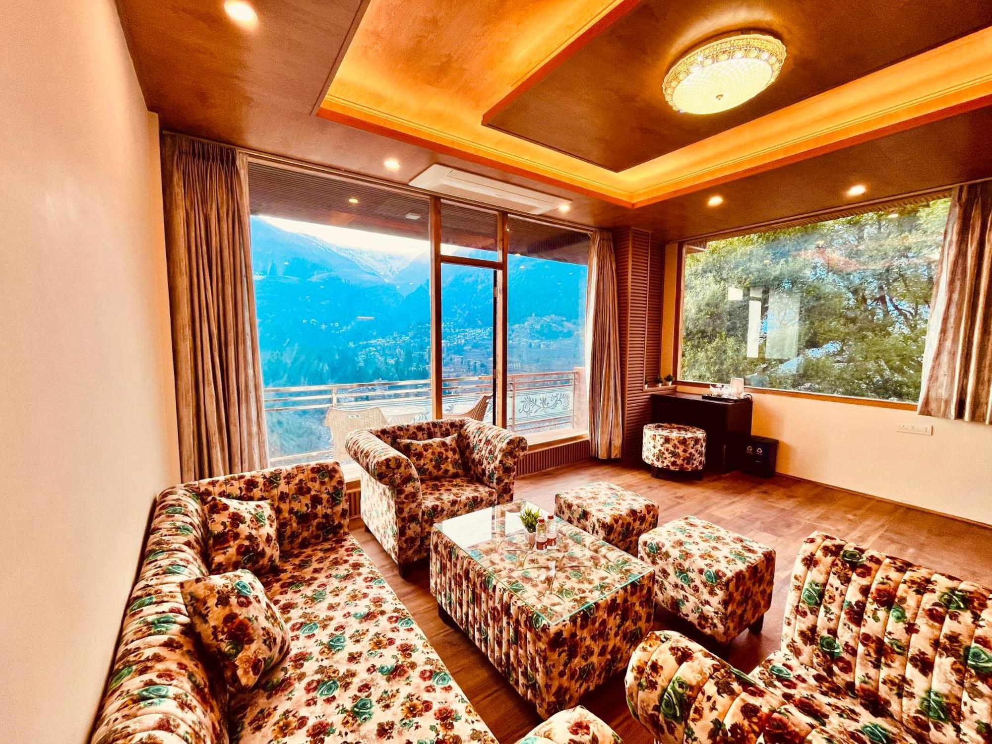 Rockland Cottage, - Centrally Heated & Air Cooled Premium Hotel Manali (Himachal Pradesh)