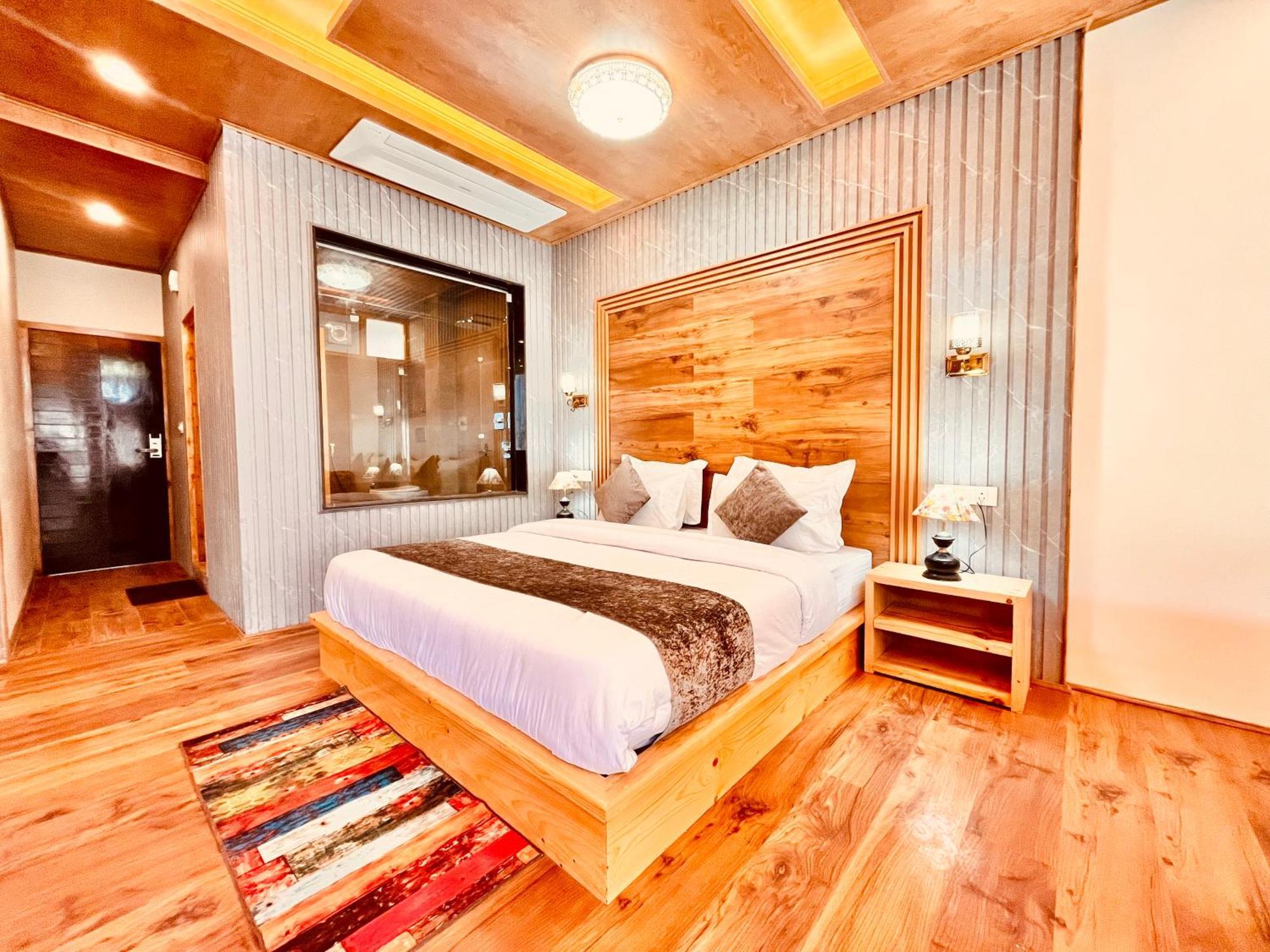 Rockland Cottage, - Centrally Heated & Air Cooled Premium Manali (Himachal Pradesh)