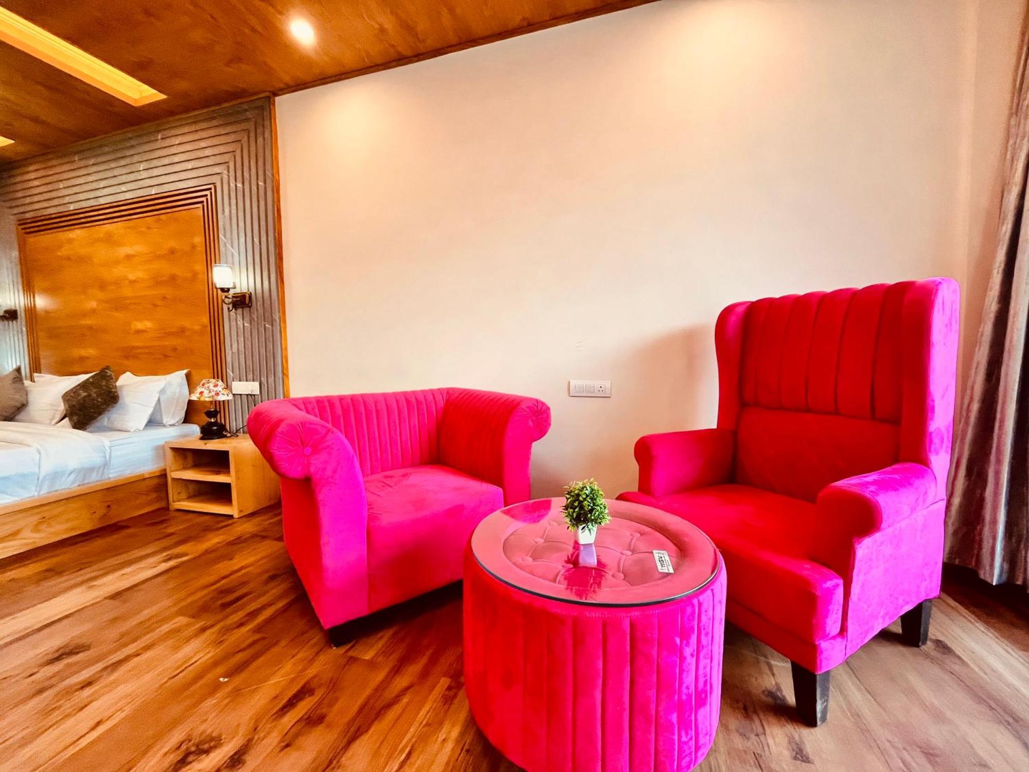 Hotel Rockland Cottage, - Centrally Heated & Air Cooled Premium