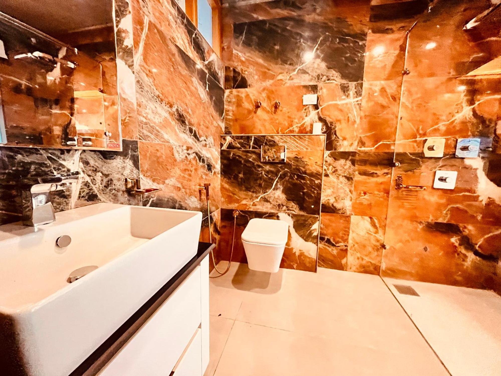 Rockland Cottage, - Centrally Heated & Air Cooled Premium Hotel