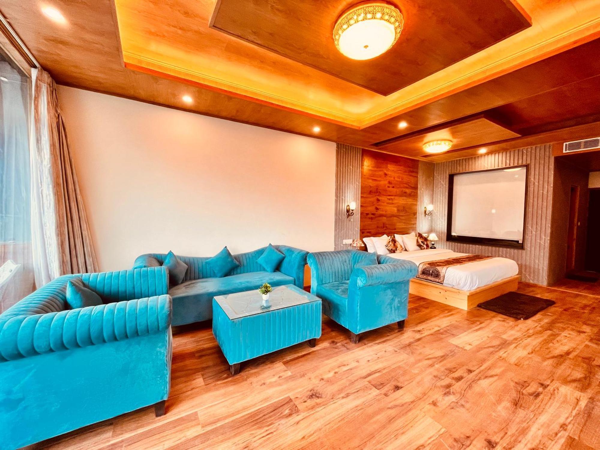 Rockland Cottage, - Centrally Heated & Air Cooled Premium Hotel Manali (Himachal Pradesh)