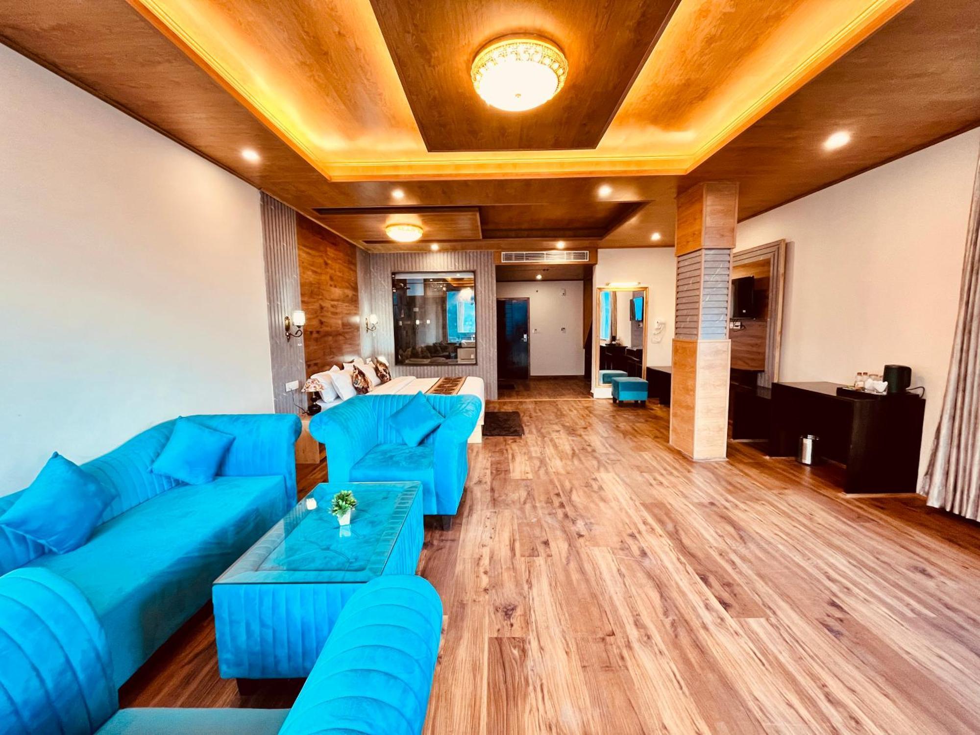 Rockland Cottage, - Centrally Heated & Air Cooled Premium Hotel