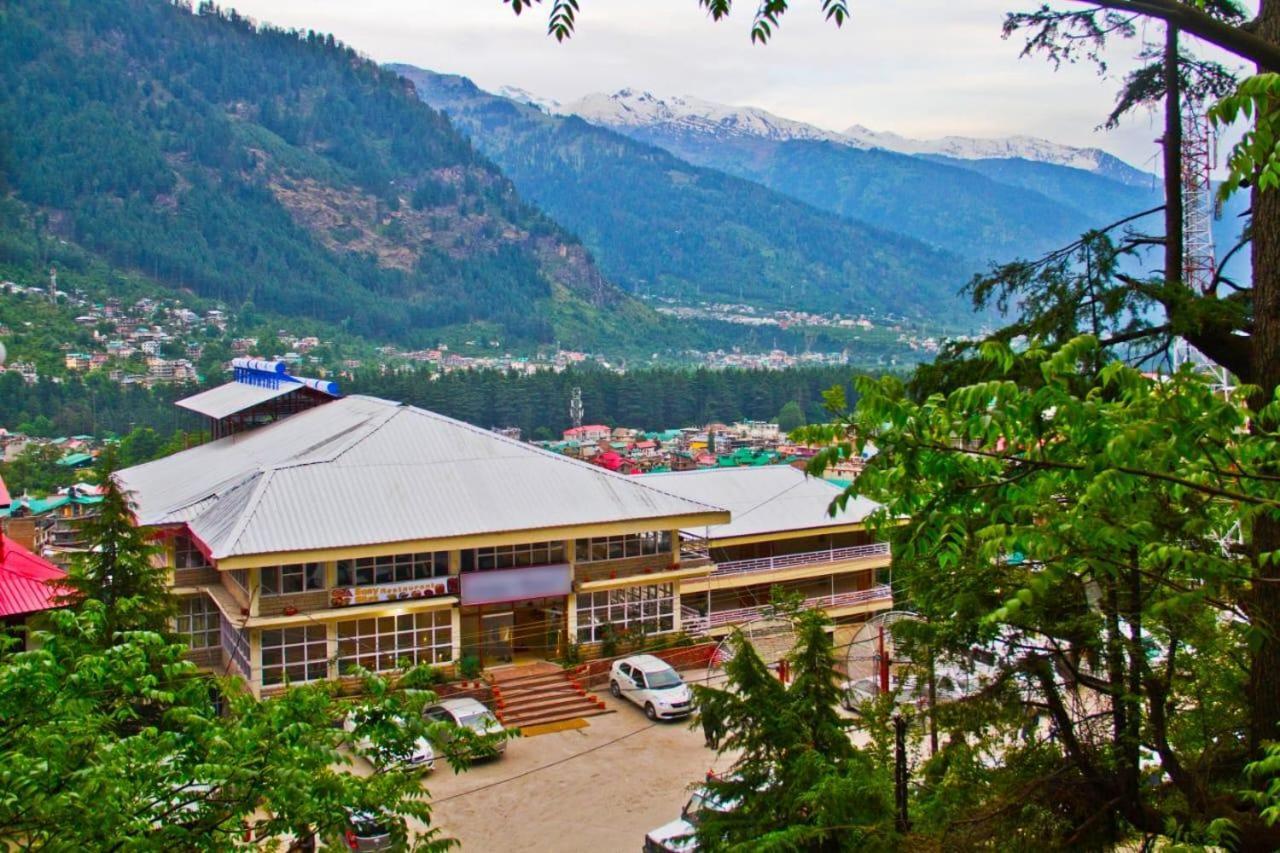 Hotel Ishaan