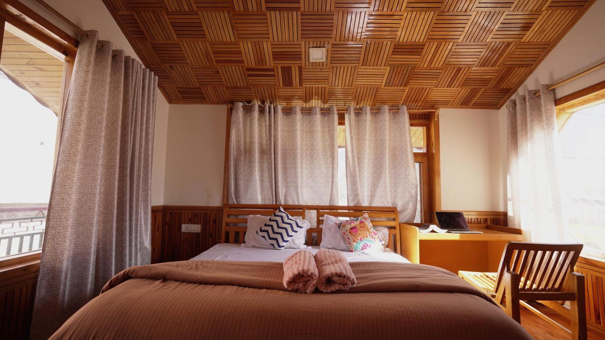 Barfi Hotel