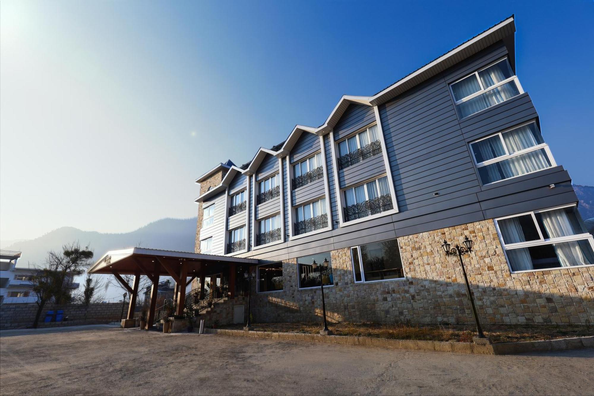 Hotel The Voyage By Kaizen Resort, Manali (Himachal Pradesh)