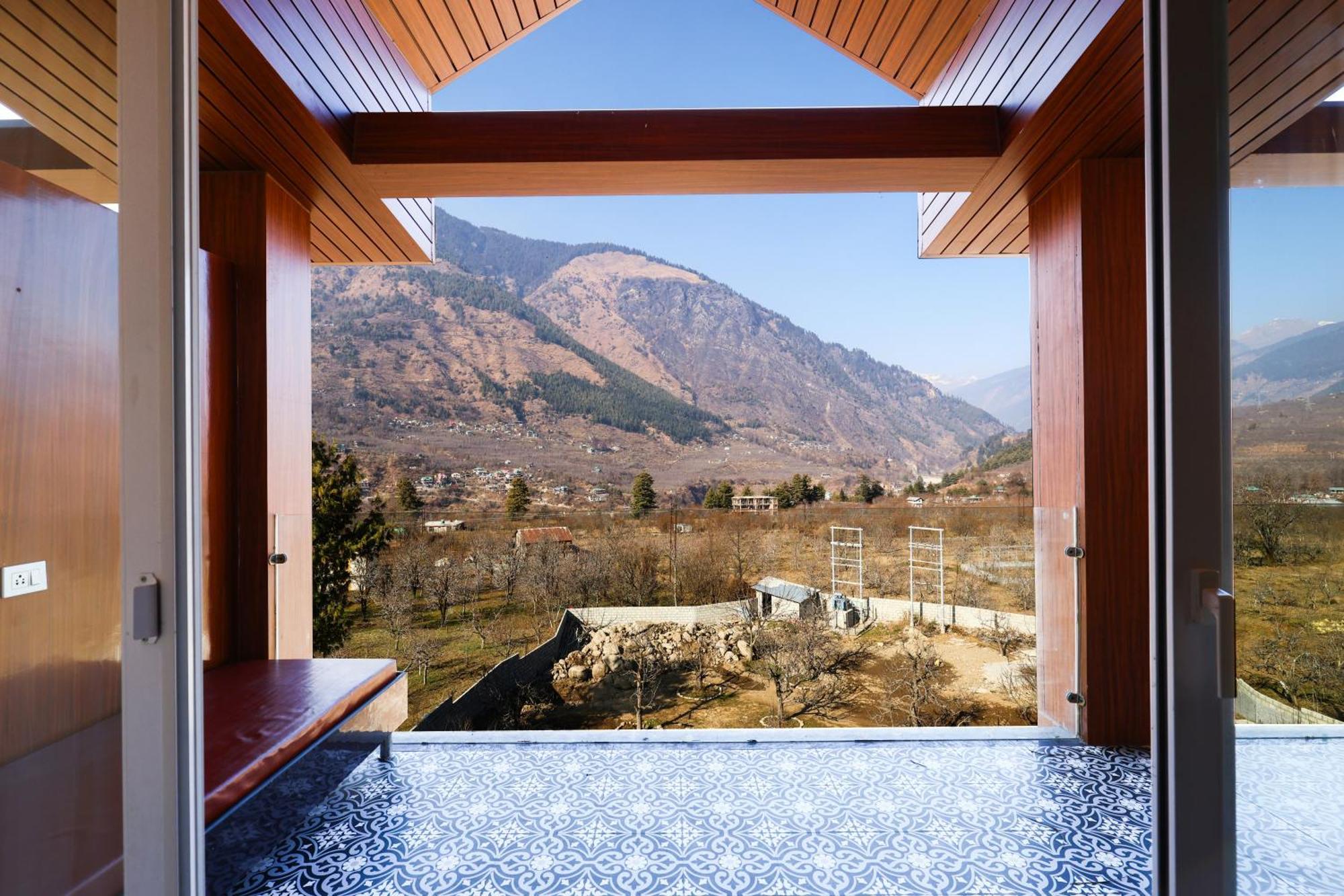 Hotel The Voyage By Kaizen Resort, Manali (Himachal Pradesh)