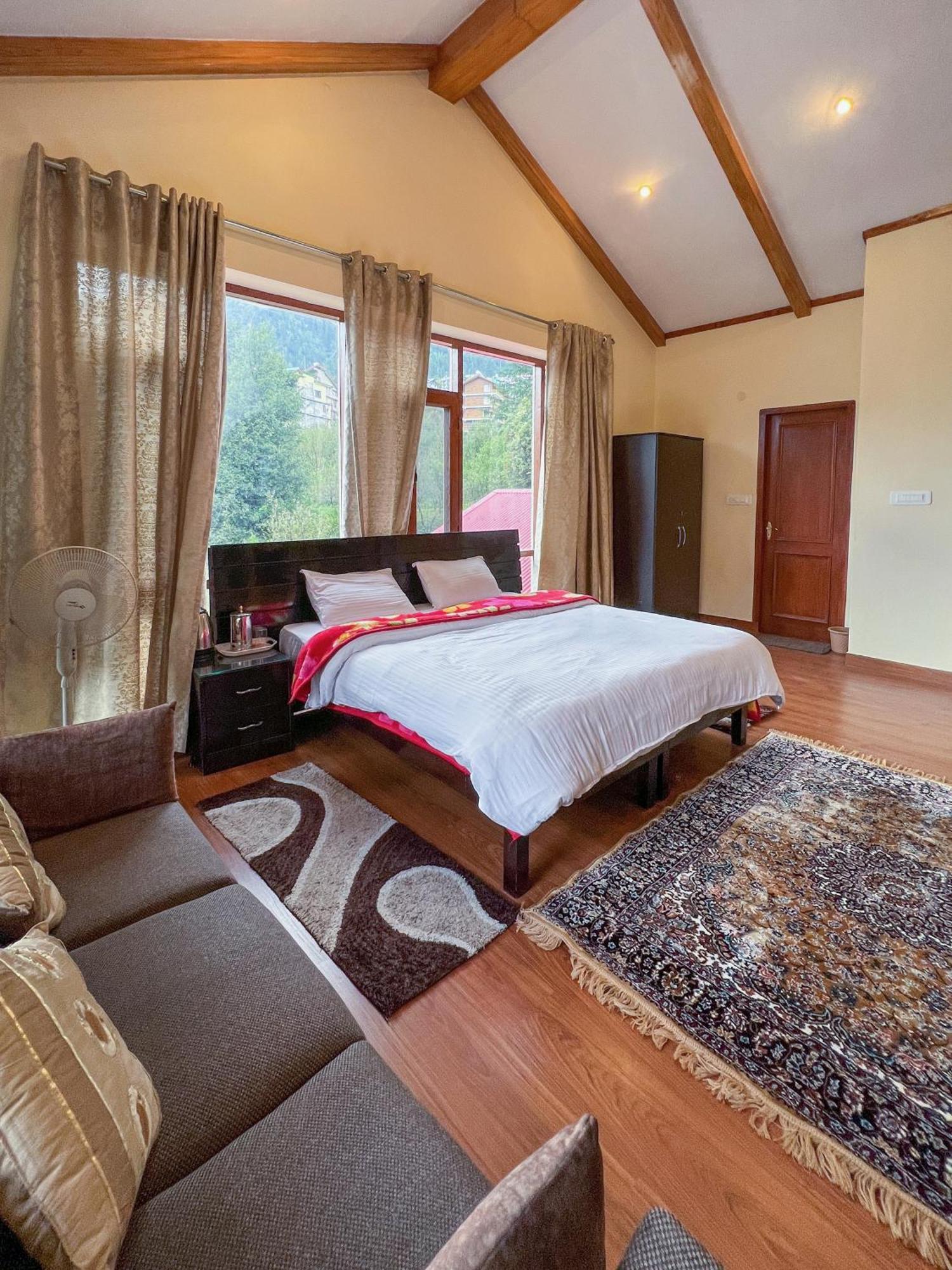 Lodge The Forestbound Manali (Himachal Pradesh)