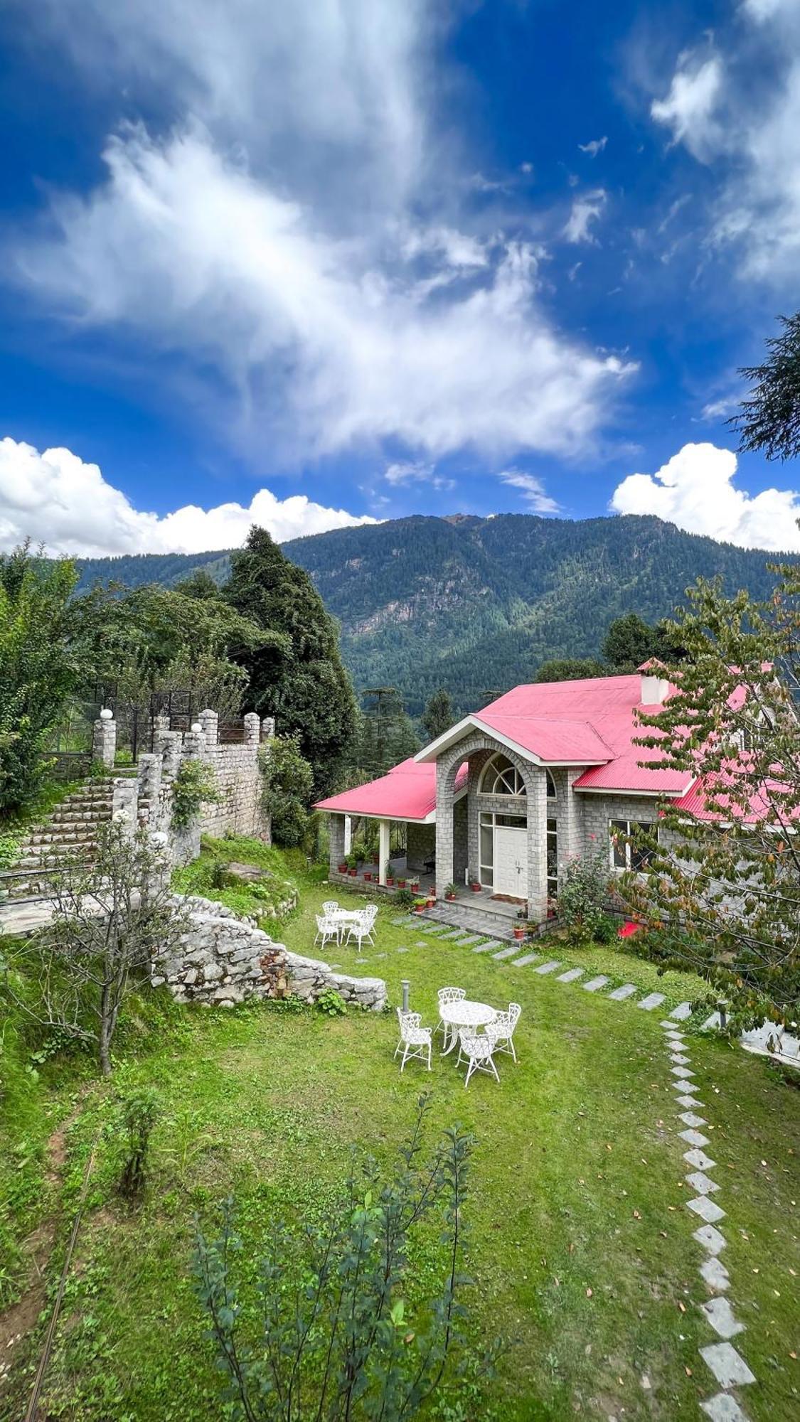 The Forestbound Lodge *