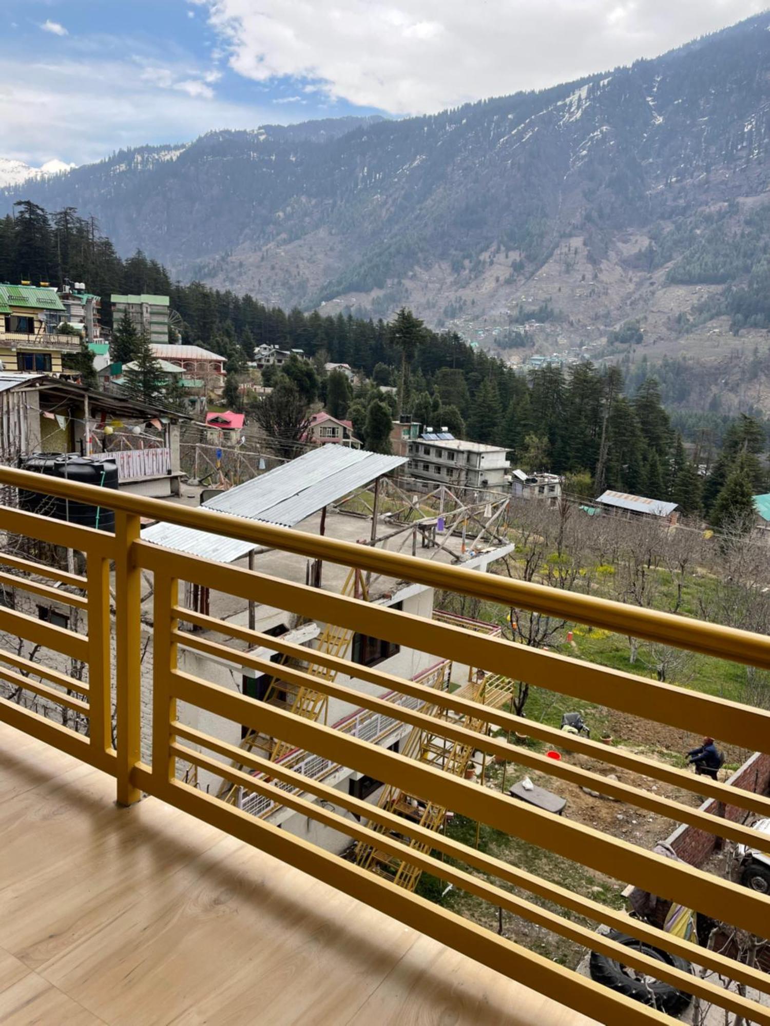 Hotel Shubham Manali (Himachal Pradesh)