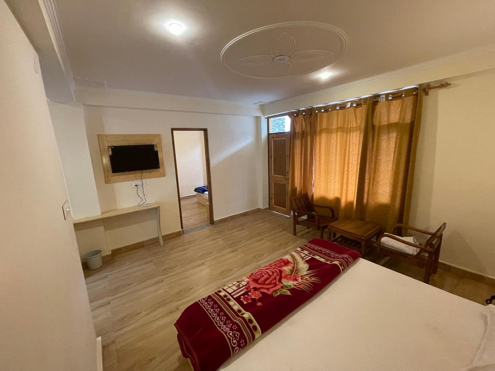 Shubham Hotel
