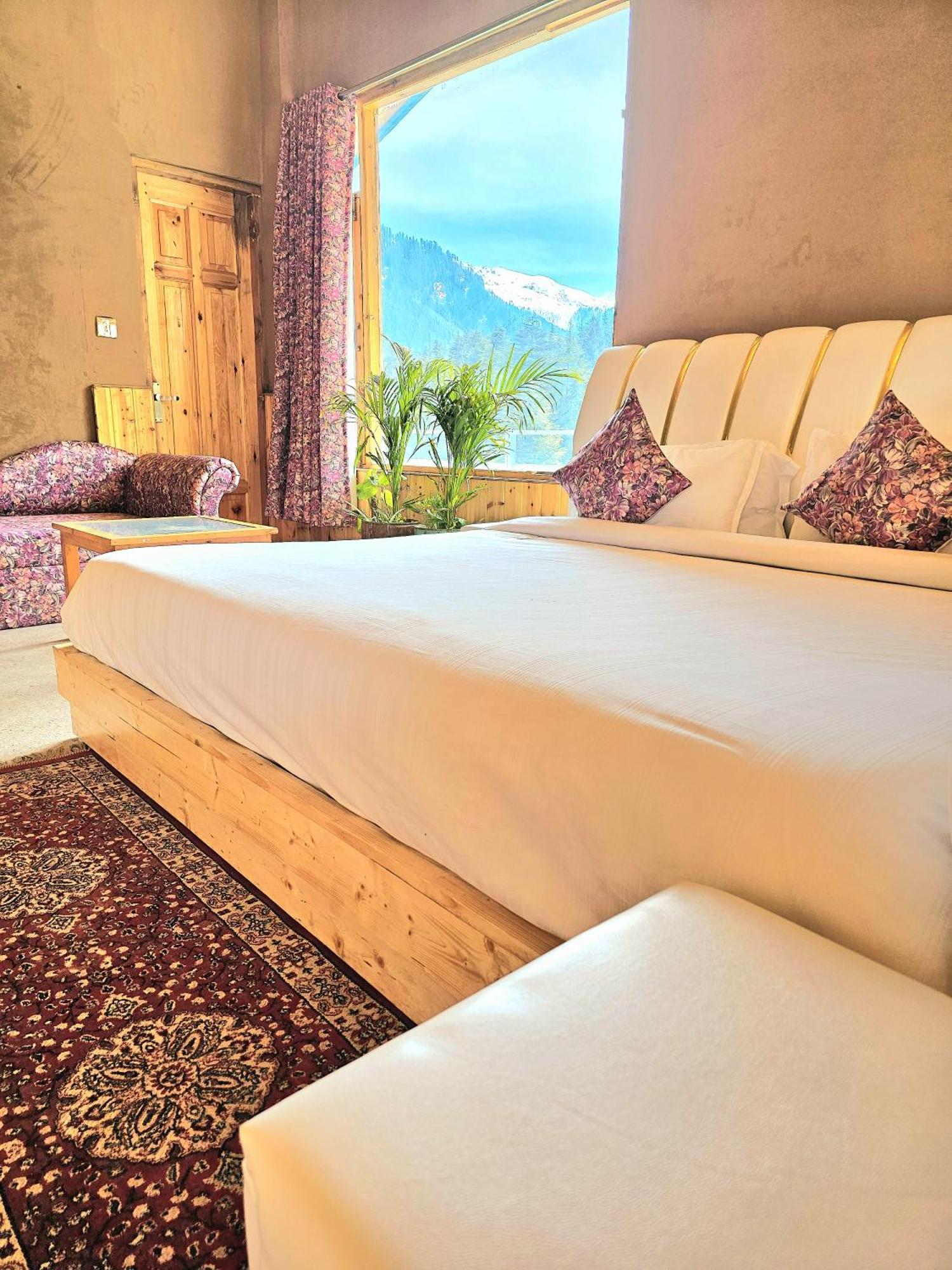 Old By Himalayan Hotels, With Mountain View, Balcony, Terrace And Parking Motel Manali (Himachal Pradesh)