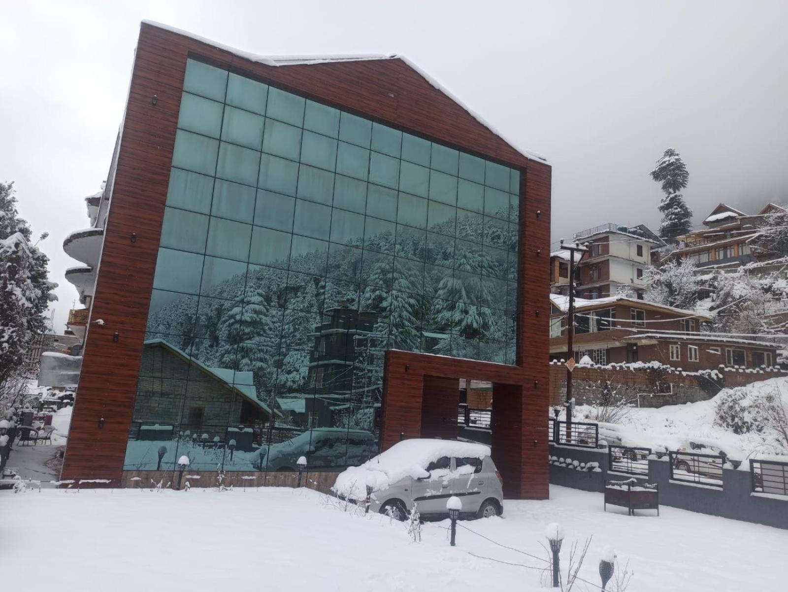 Cherry Hotel Manali (Himachal Pradesh)