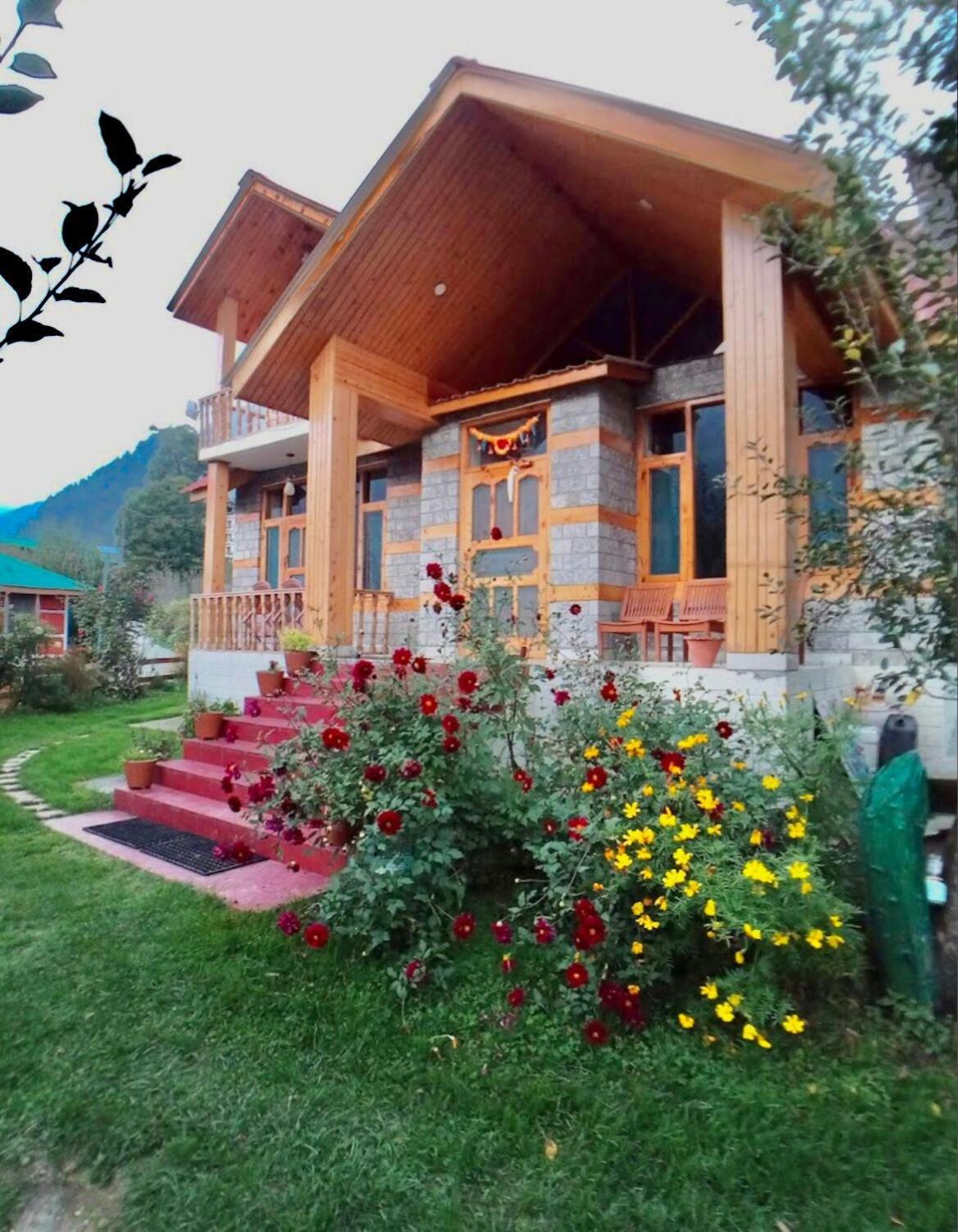 Frostvale Private 3 Bedroom Chalet Manali (Himachal Pradesh)