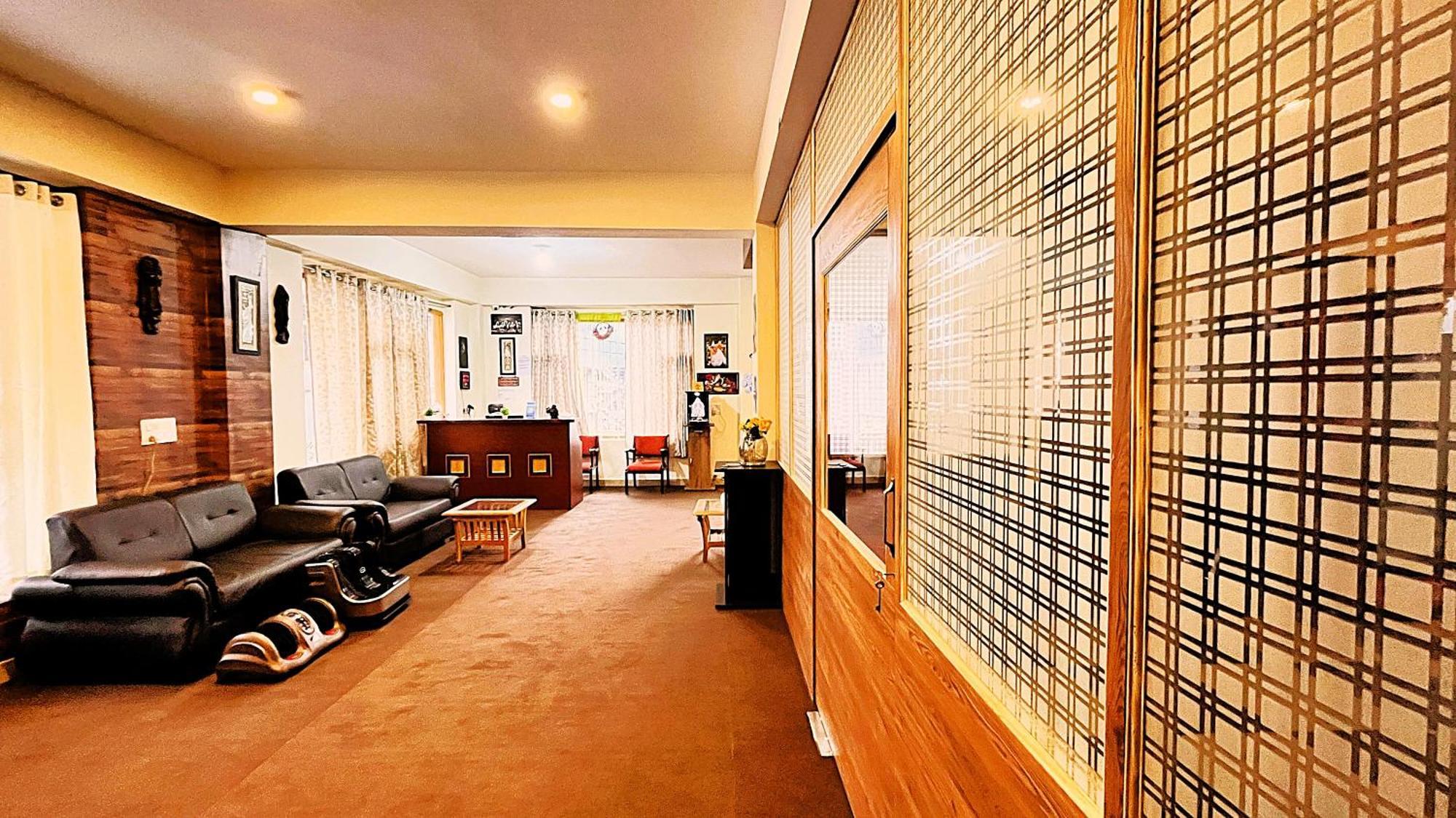 Hotel Wander Thrives Manali (Himachal Pradesh)