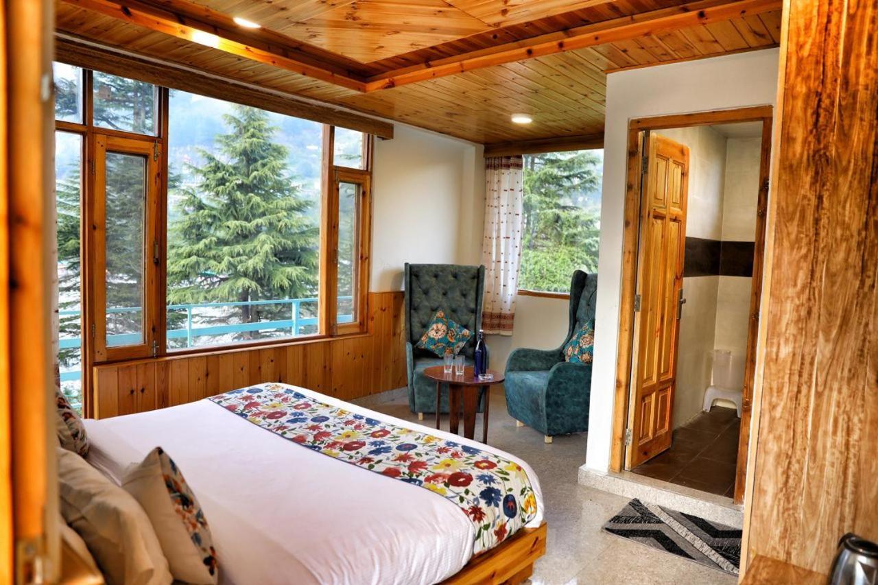 Old With Balcony And Mountain Views, Near Mall Road Hotel Manali (Himachal Pradesh)
