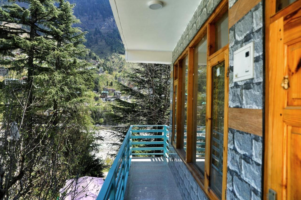 Hotel Old With Balcony And Mountain Views, Near Mall Road