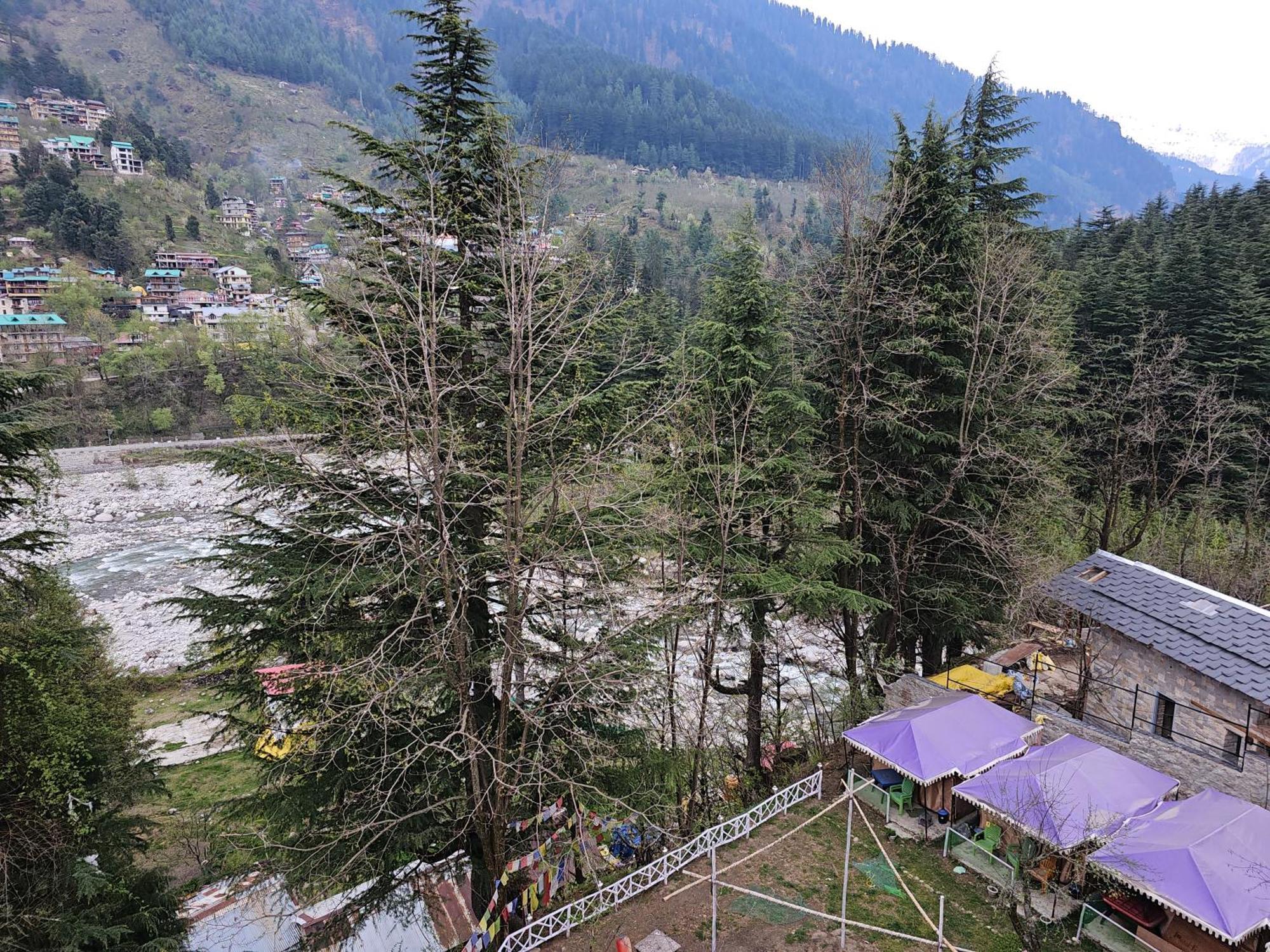 Old With Balcony And Mountain Views, Near Mall Road Hotel