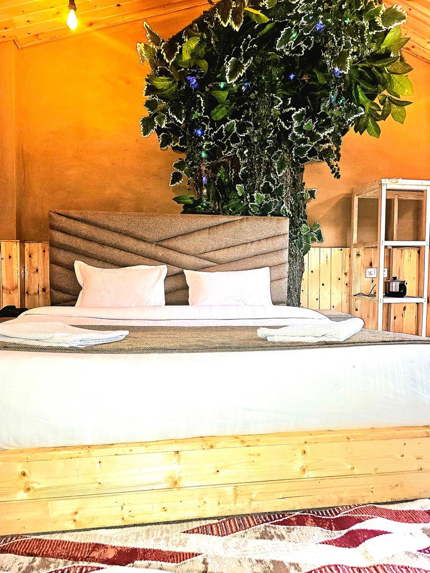 Old With Balcony And Mountain Views, Near Mall Road 4* Manali (Himachal Pradesh)