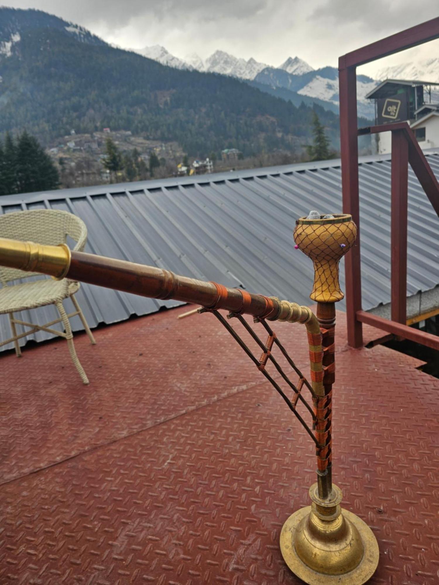 Old With Balcony And Mountain Views, Near Mall Road Manali (Himachal Pradesh)