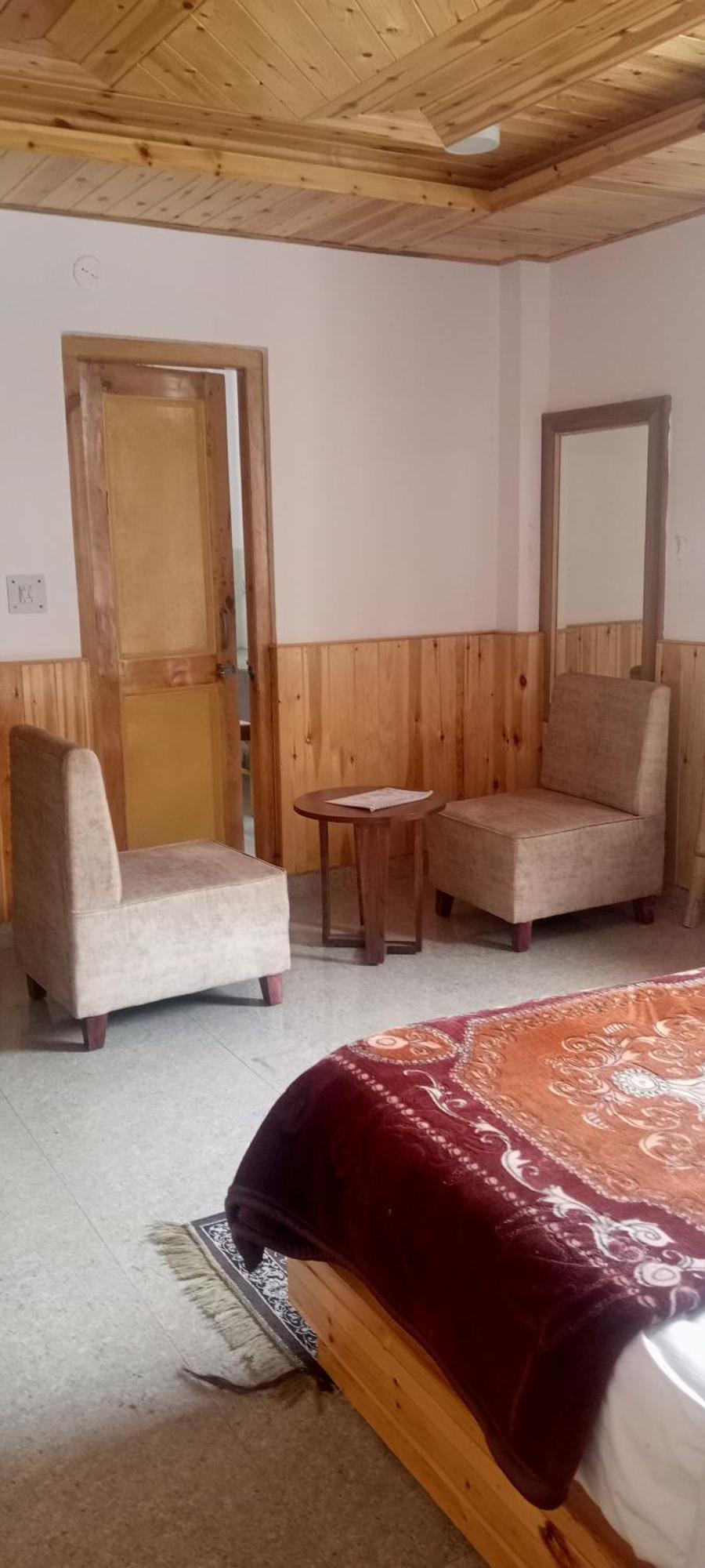Old With Balcony And Mountain Views, Near Mall Road 4* Manali (Himachal Pradesh)