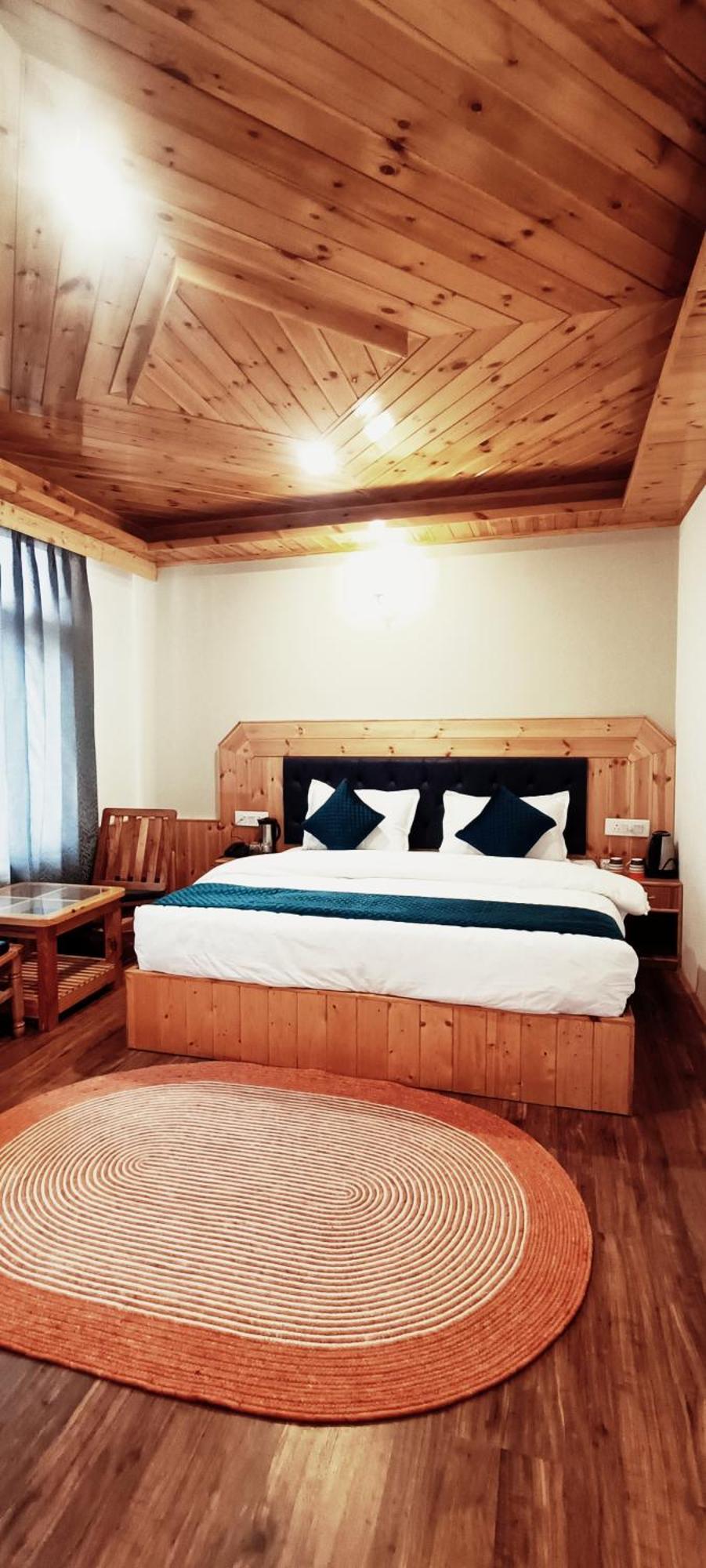 Hotel Nayra 4*