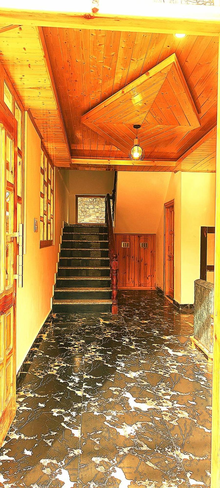 Nayra Hotel 4*
