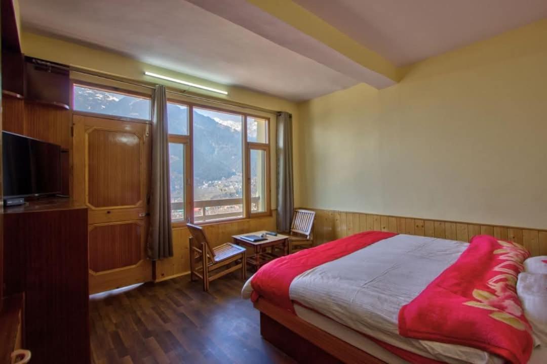 Kalpana * Manali (Himachal Pradesh)