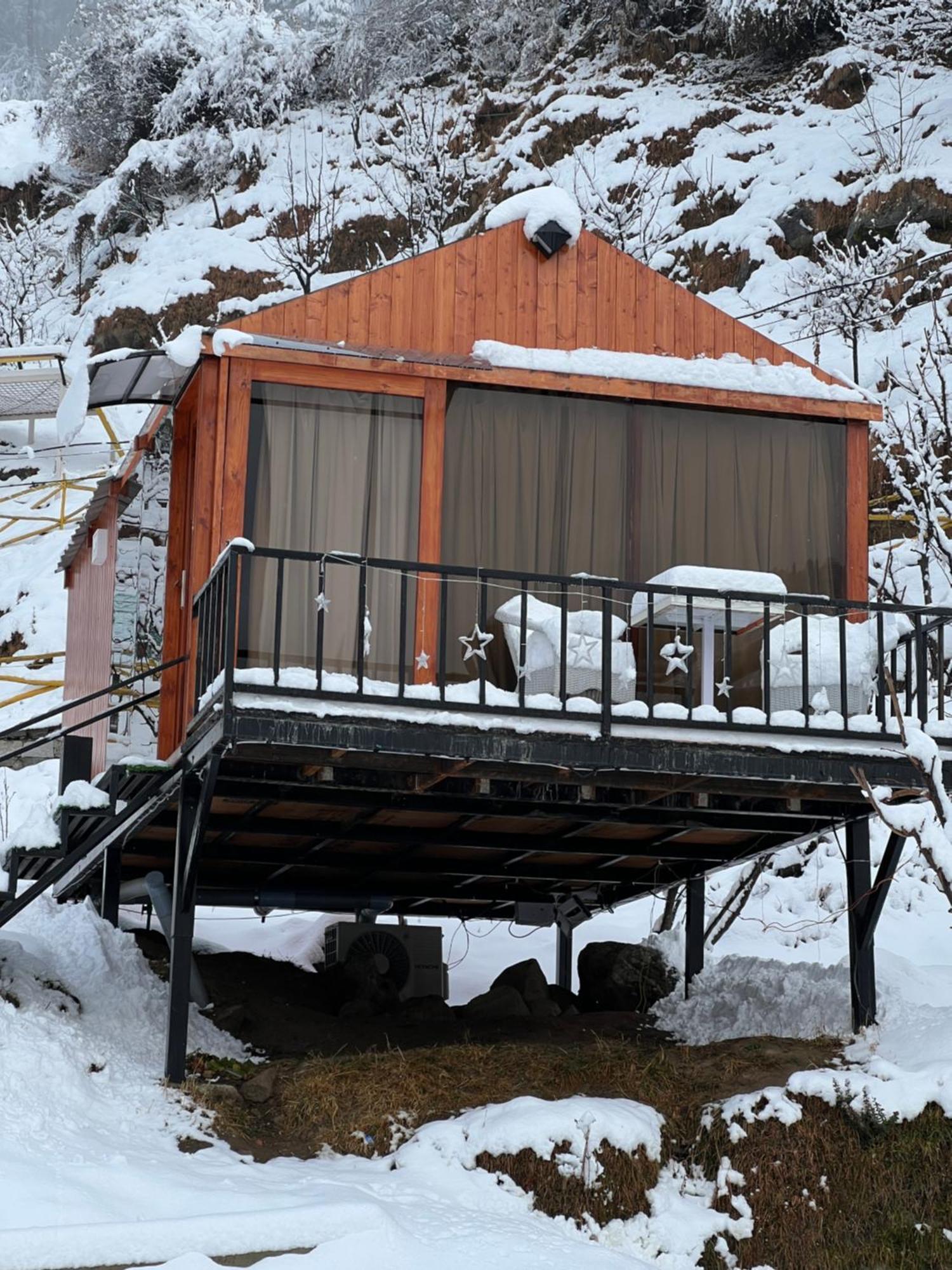 Glass By Urban Monk- Unique Centrally Heated With Electric Blankets Manali (Himachal Pradesh)