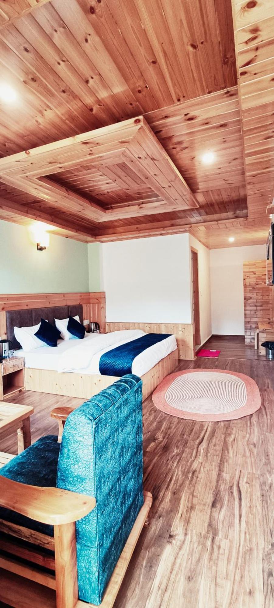 Nayra Hotel 4*