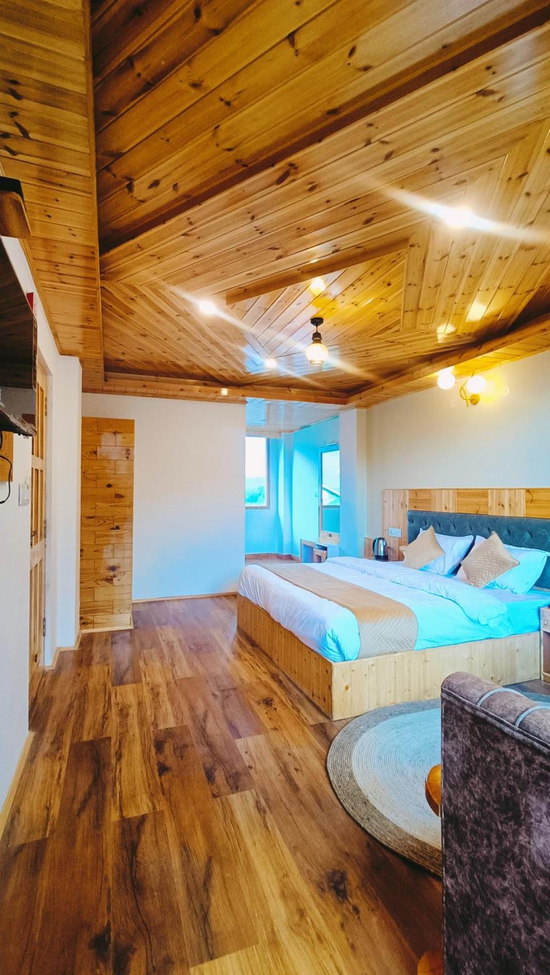 Hotel Nayra 4*