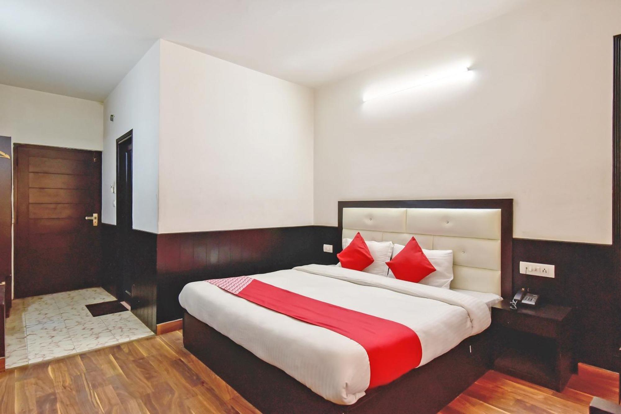 O Whispering River Hotel