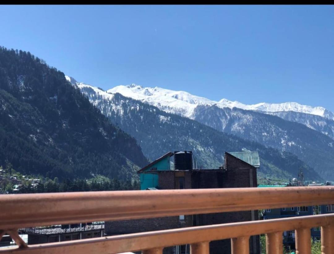 Hadimba Regency ! Free 4 Wheeler Parking ! Mountain View ! Near Mall Road 2* Manali (Himachal Pradesh)