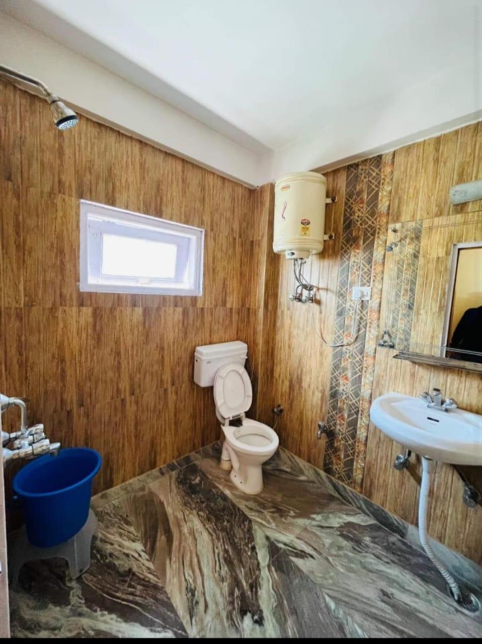 Hadimba Regency ! Free 4 Wheeler Parking ! Mountain View ! Near Mall Road 2*