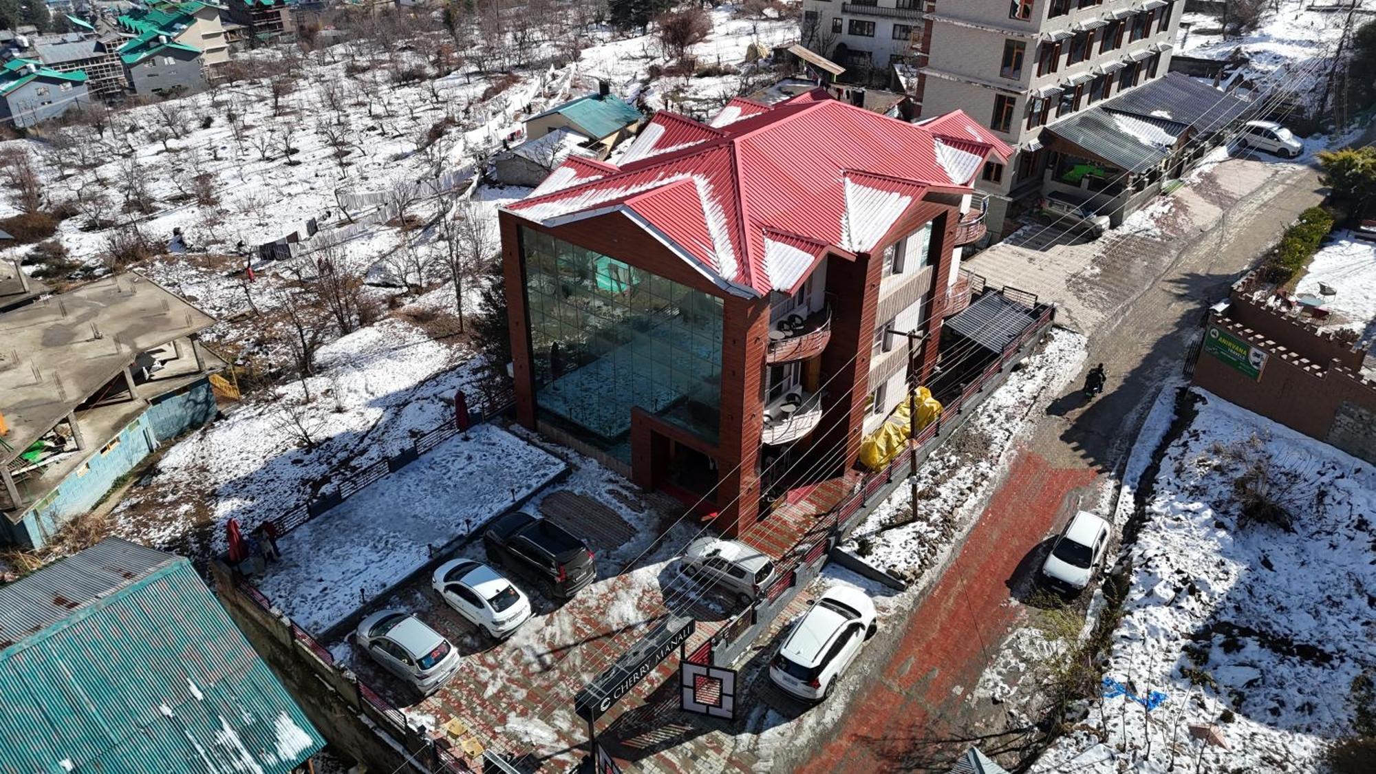 Cherry Hotel Manali (Himachal Pradesh)