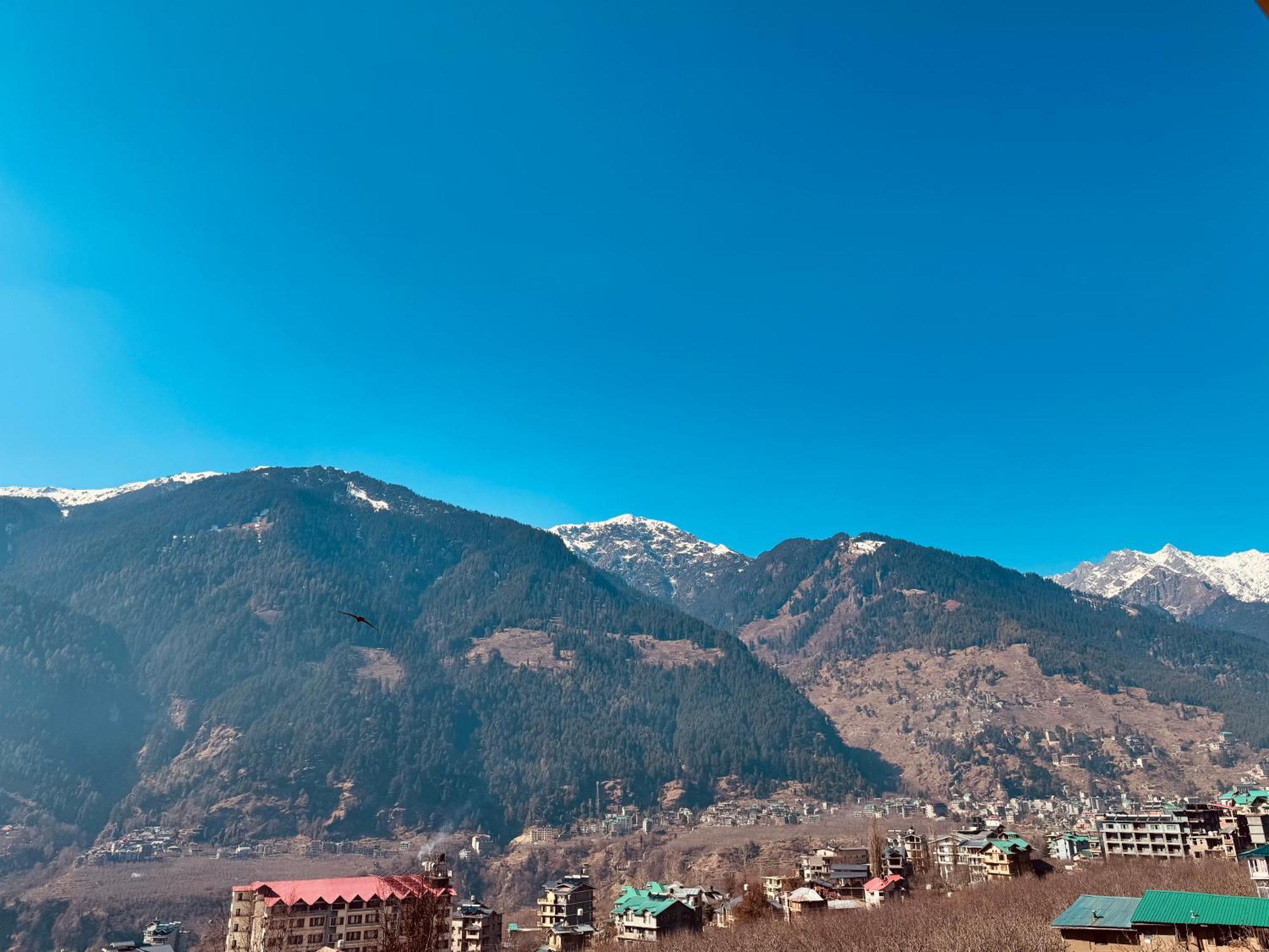 Chalet Frostvale Private 3 Bedroom Manali (Himachal Pradesh)