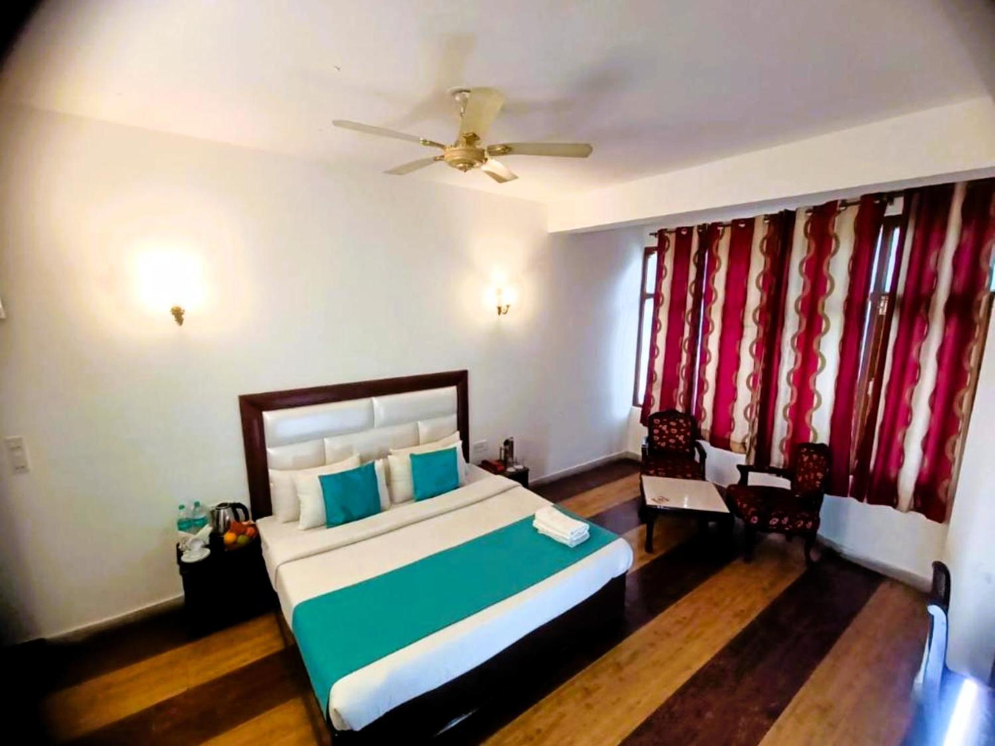 Kalinga Inter Continental Near Beas River - Restaurant & Free Parking - Luxurious Quality - Excellent Customer Service Homestay *
