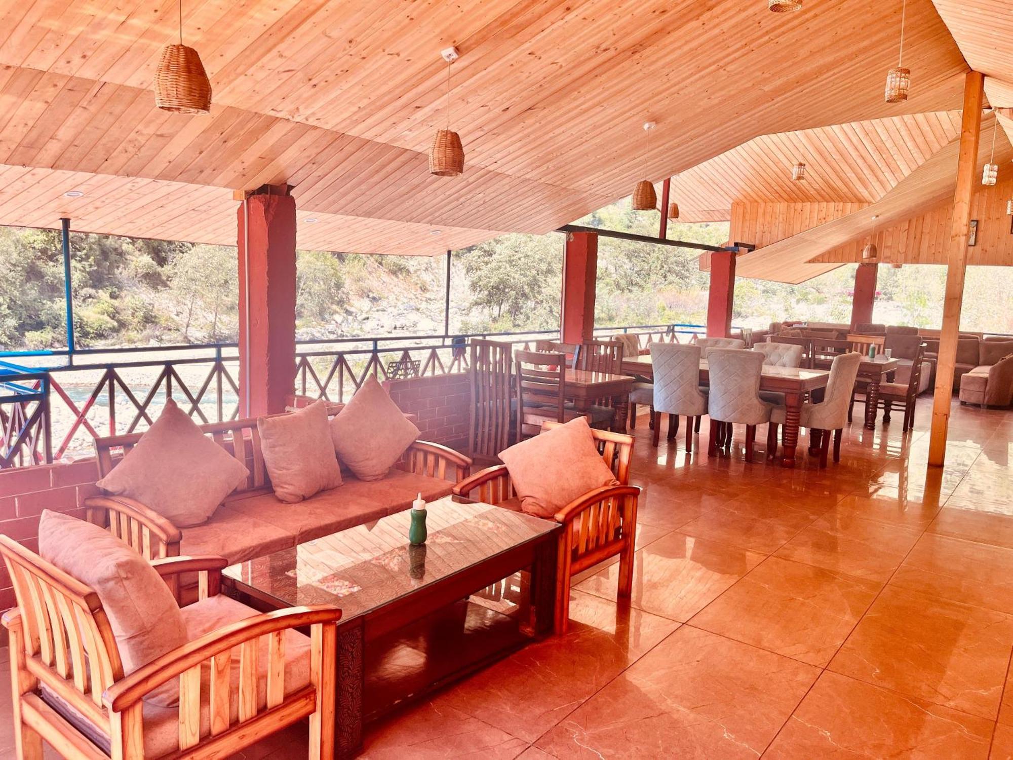 Hotel Himalayan Valley View Retreat - Selling Riverside In 3*