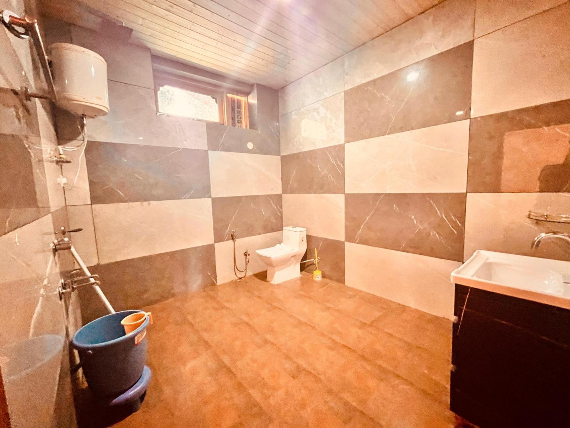 Himalayan Valley View Retreat - Selling Riverside In 3*