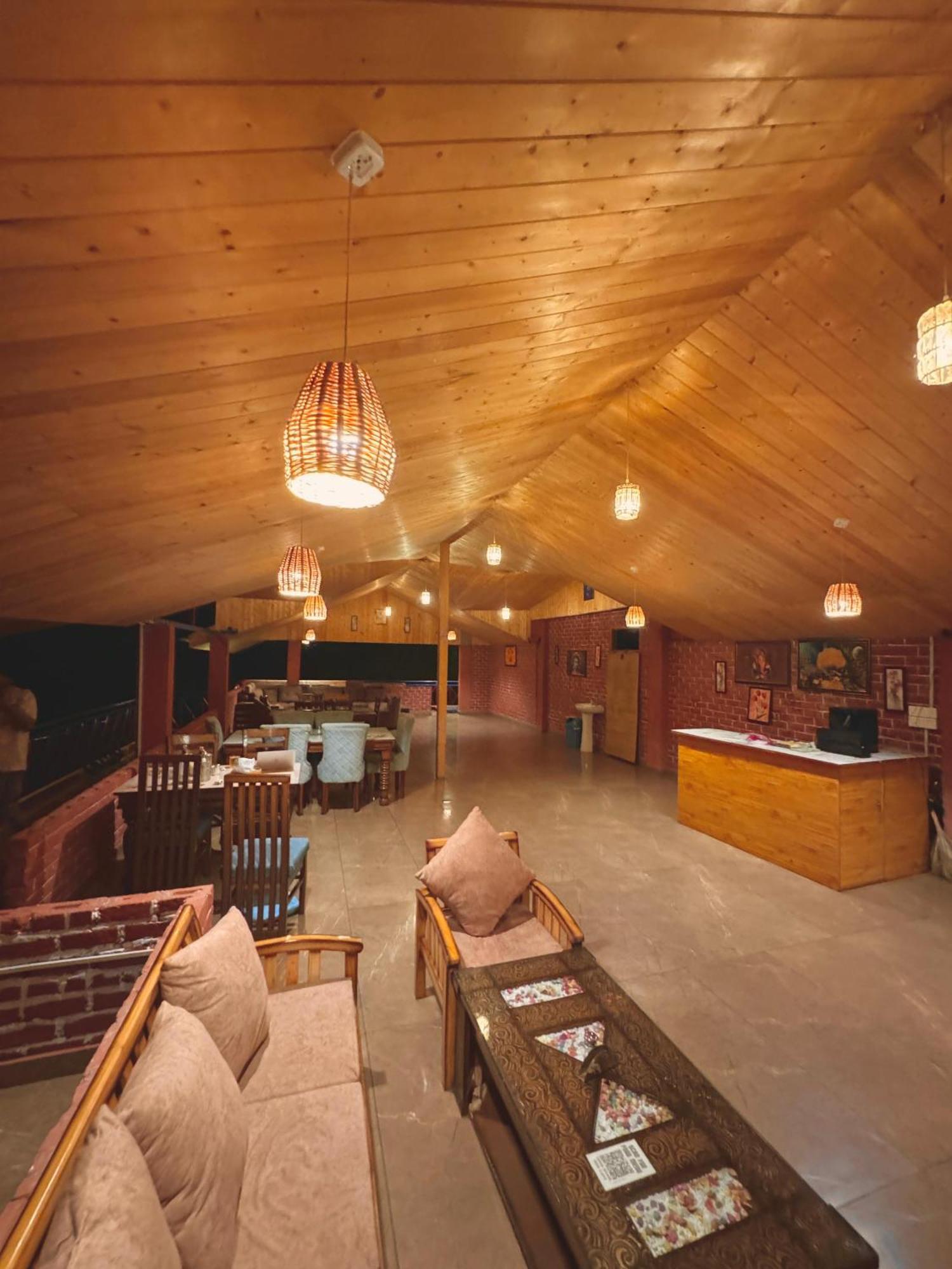 Hotel Himalayan Valley View Retreat - Selling Riverside In