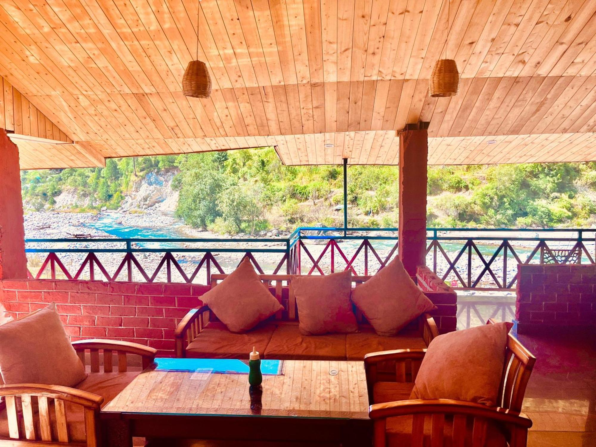 Himalayan Valley View Retreat - Selling Riverside In Hotel