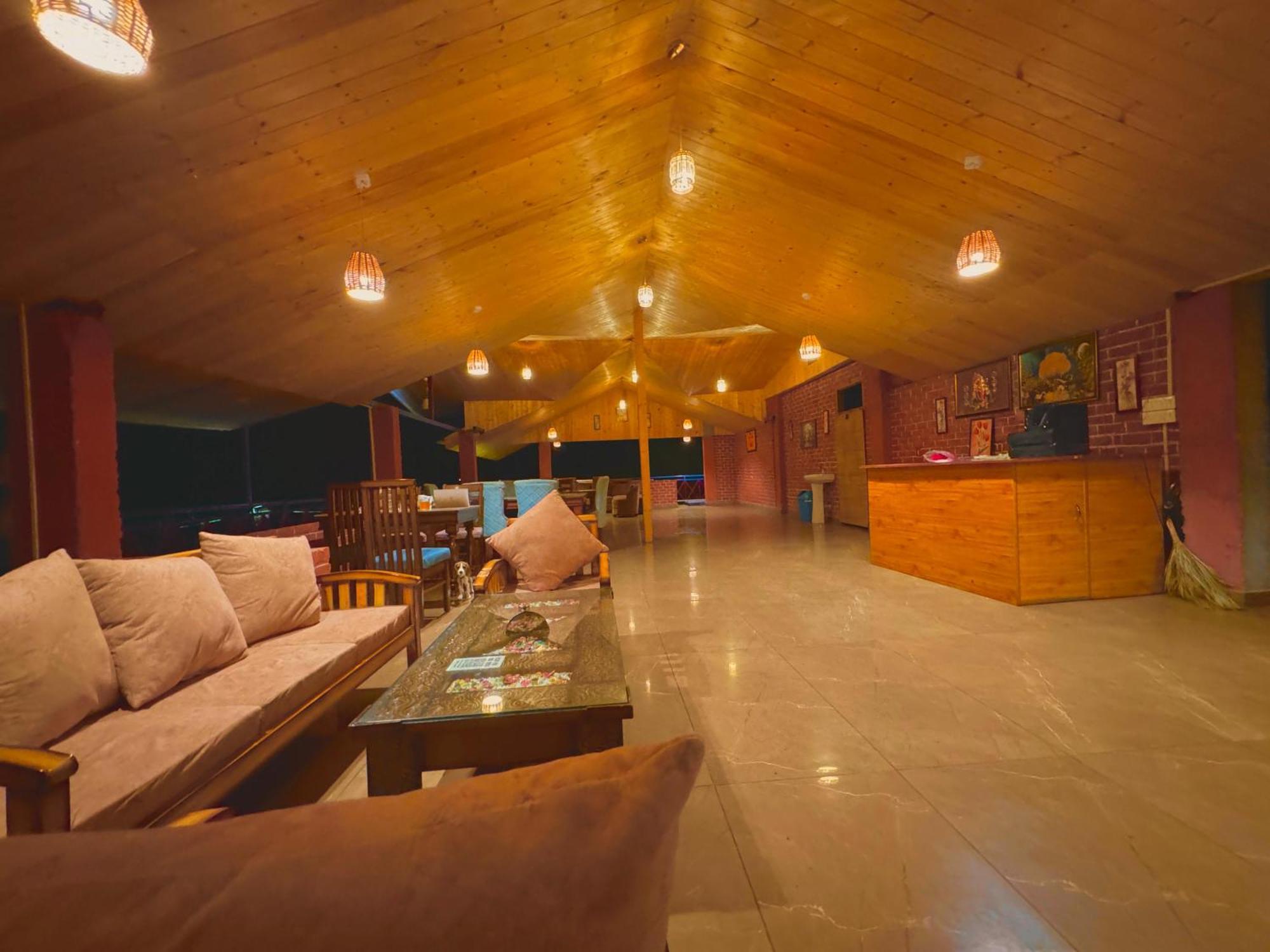 Himalayan Valley View Retreat - Selling Riverside In Hotel