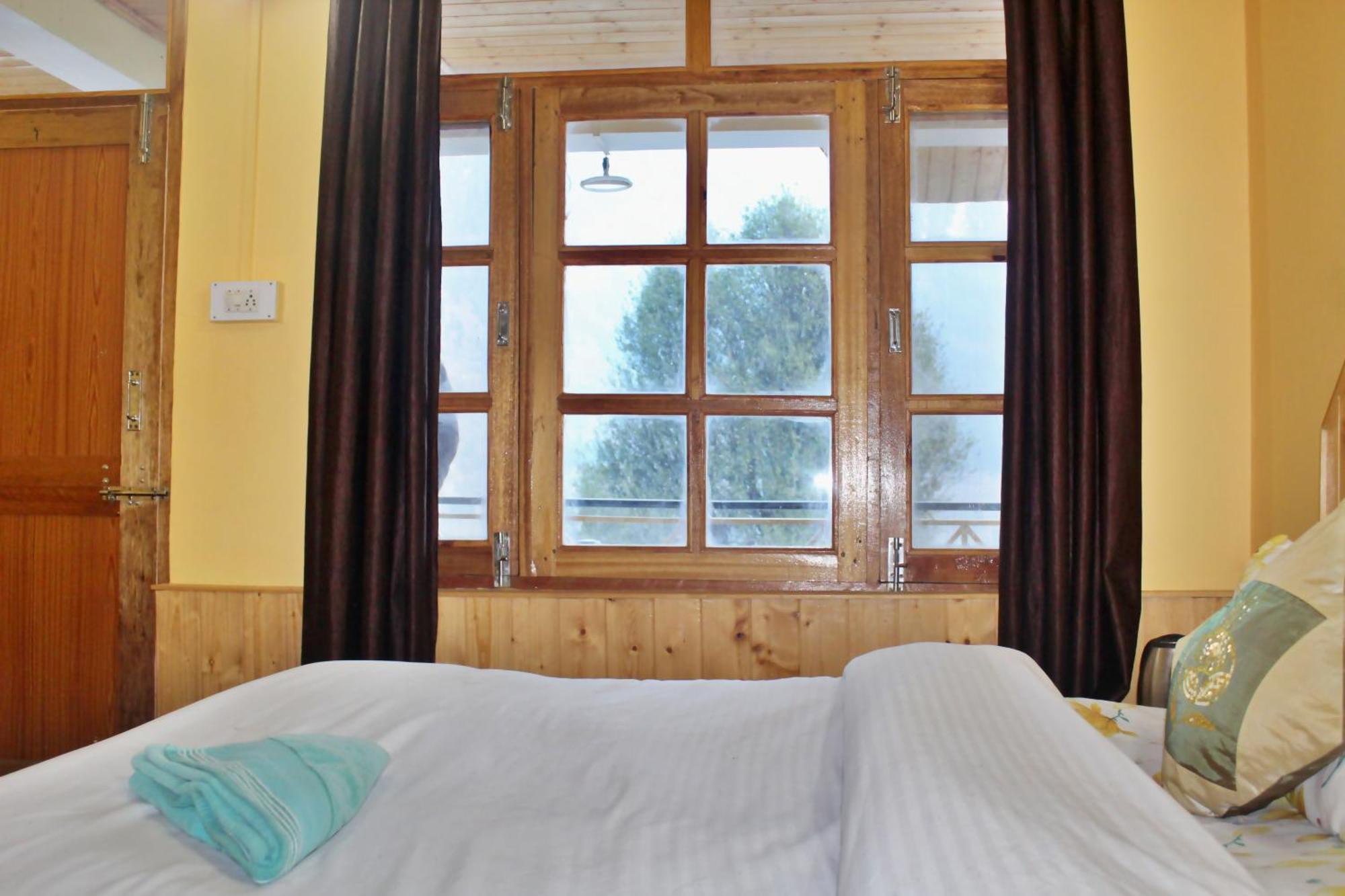 Apple Field House Hotel Manali (Himachal Pradesh)