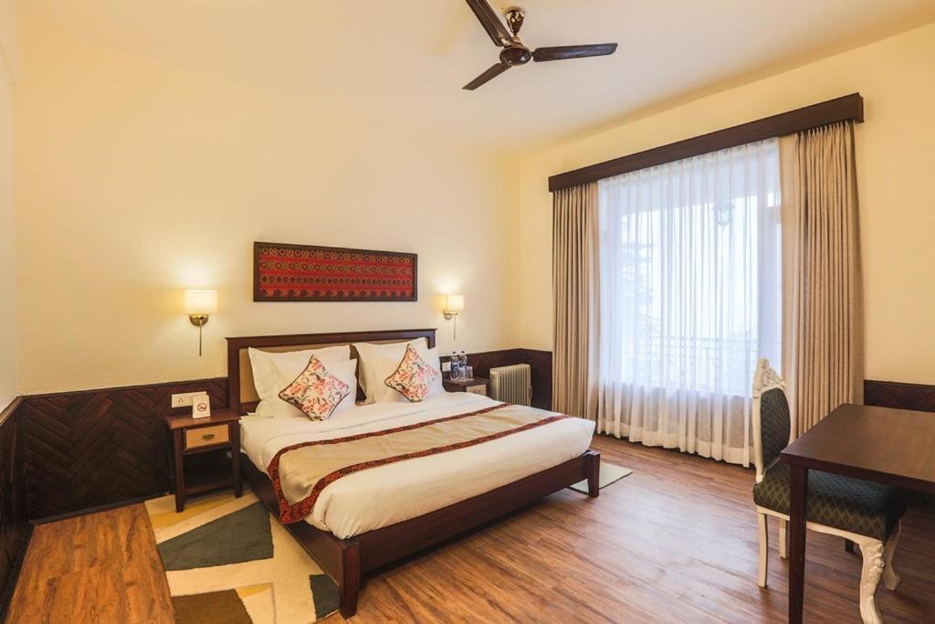 Resort Pause By The Woods Manali (Himachal Pradesh)