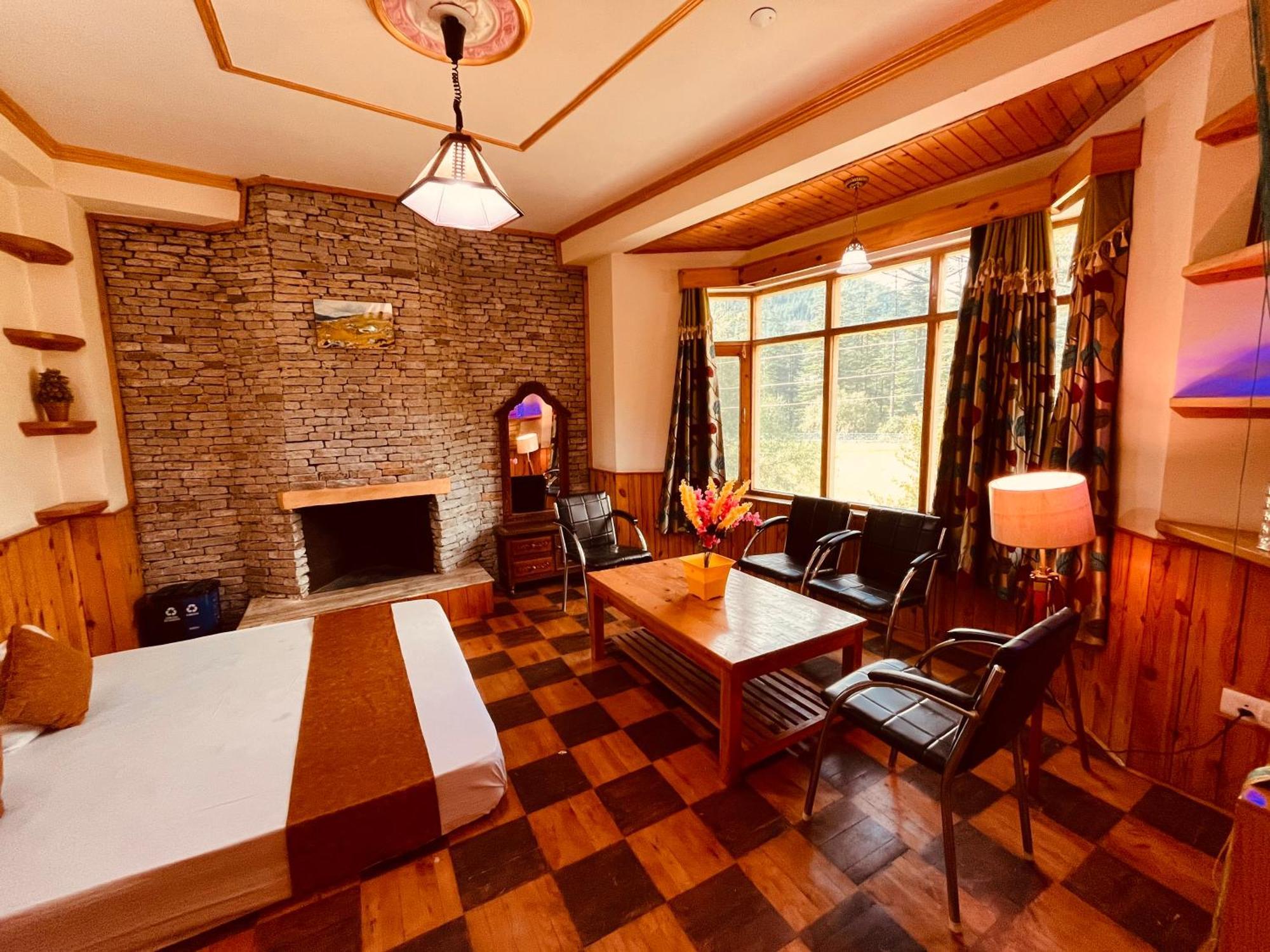 Hotel The Rama Lodge, - 1,2,3,4 Bedrooms Independent Luxury Available With Mountain View 4*