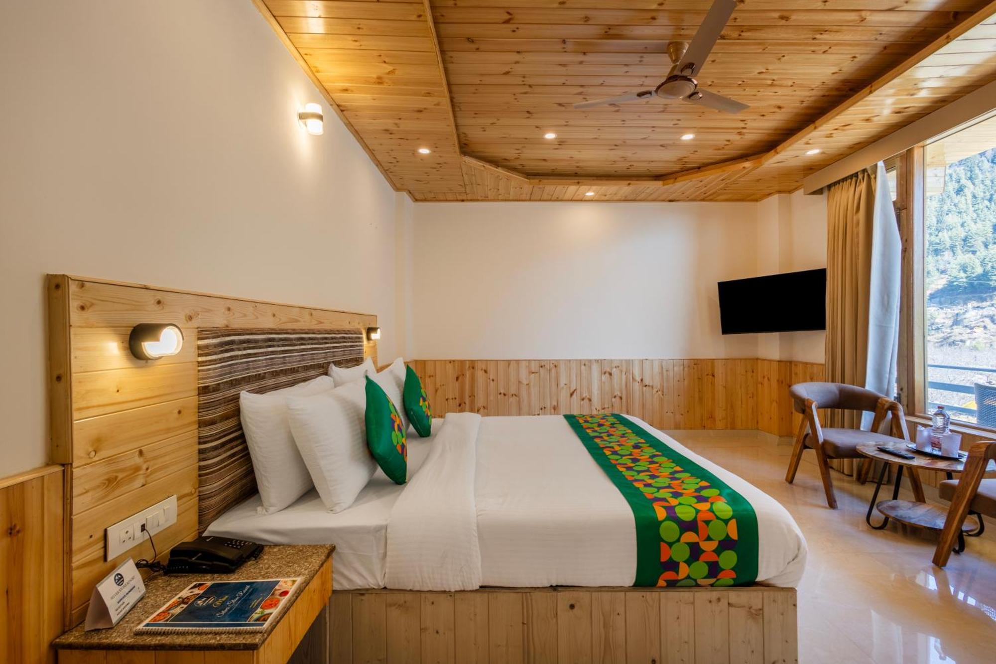 Hotel Treebo Premium Silverstone With Mountain Valley View Manali (Himachal Pradesh)