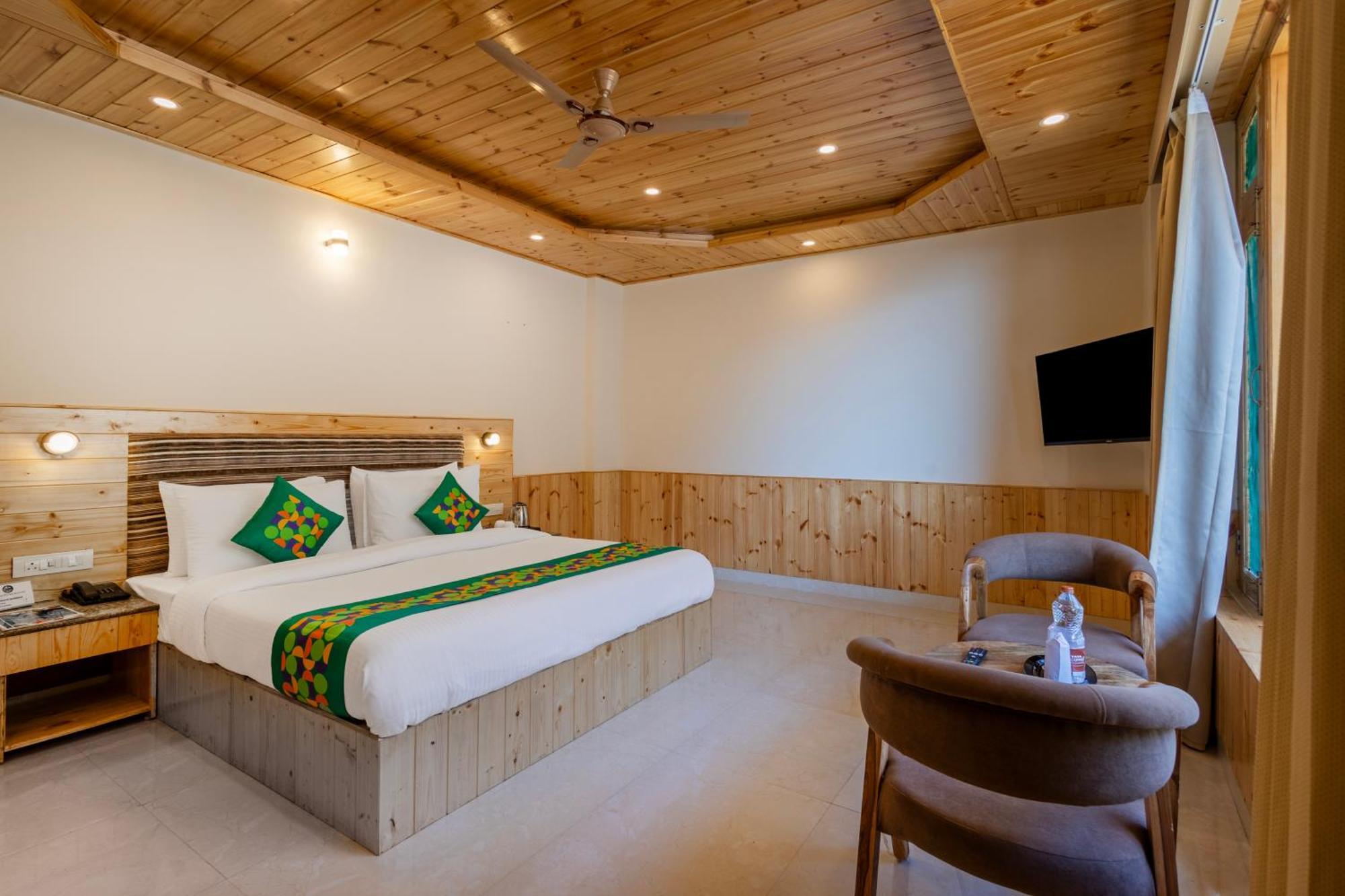 Treebo Premium Silverstone With Mountain Valley View 4* Manali (Himachal Pradesh)